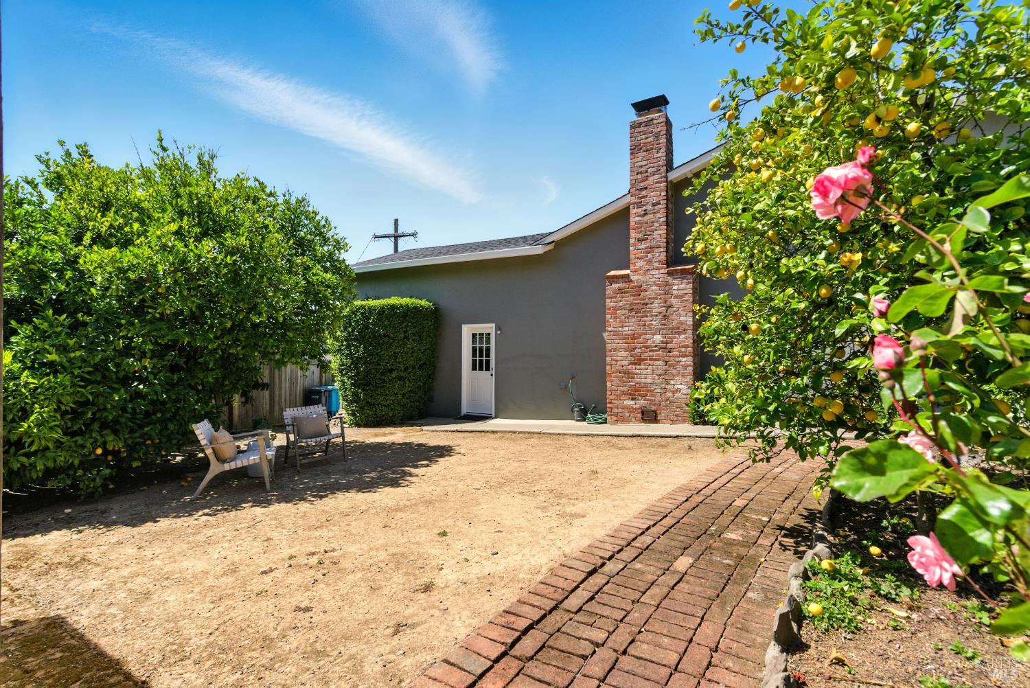 7 Arlene Ct