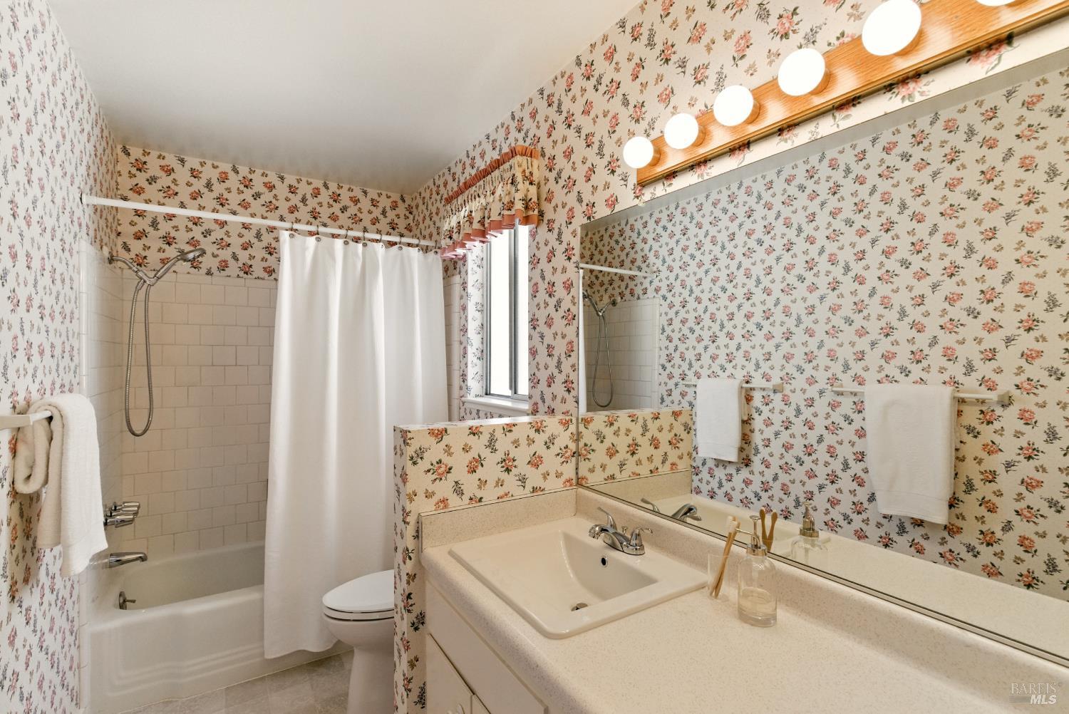 7 Arlene Ct