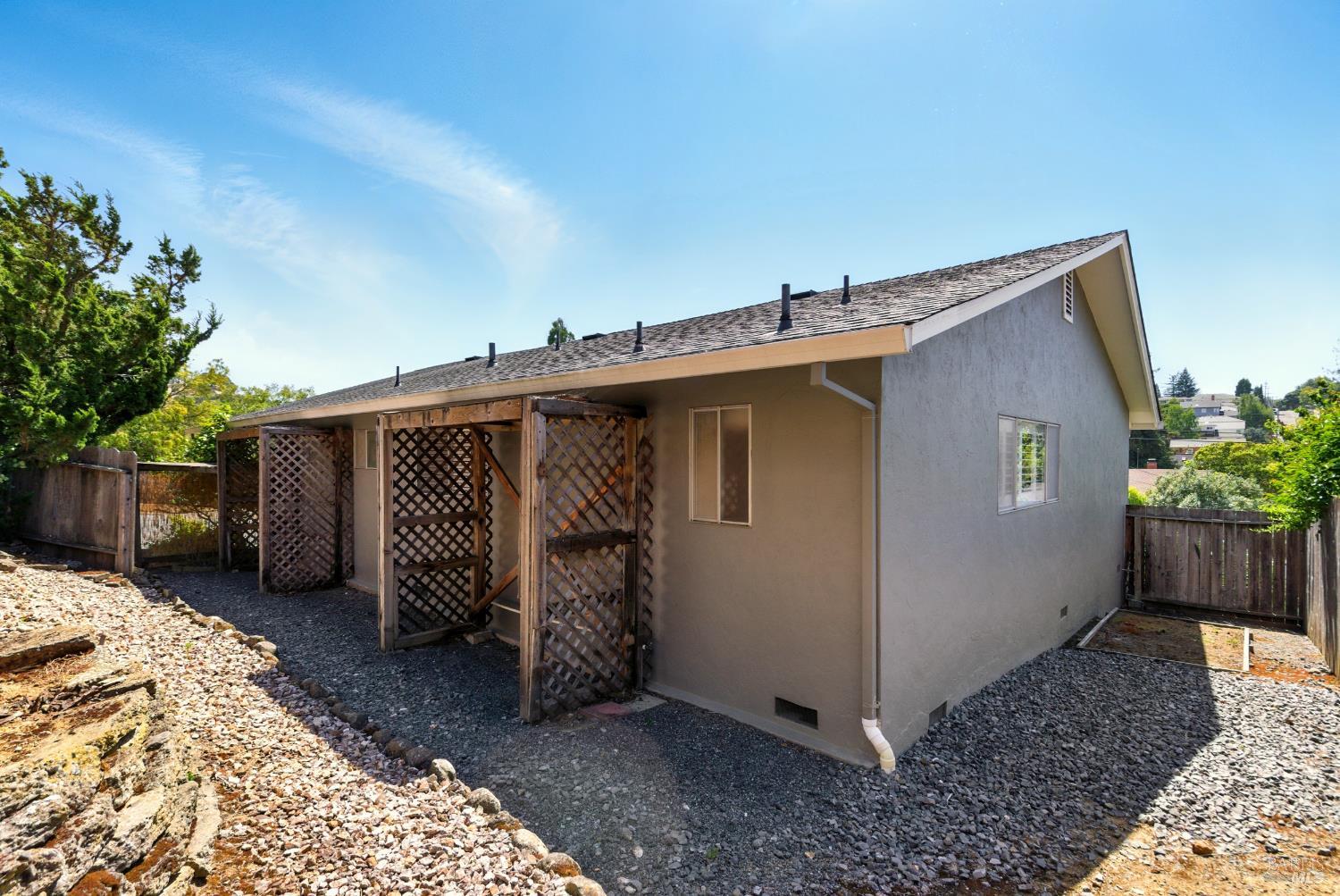 7 Arlene Ct