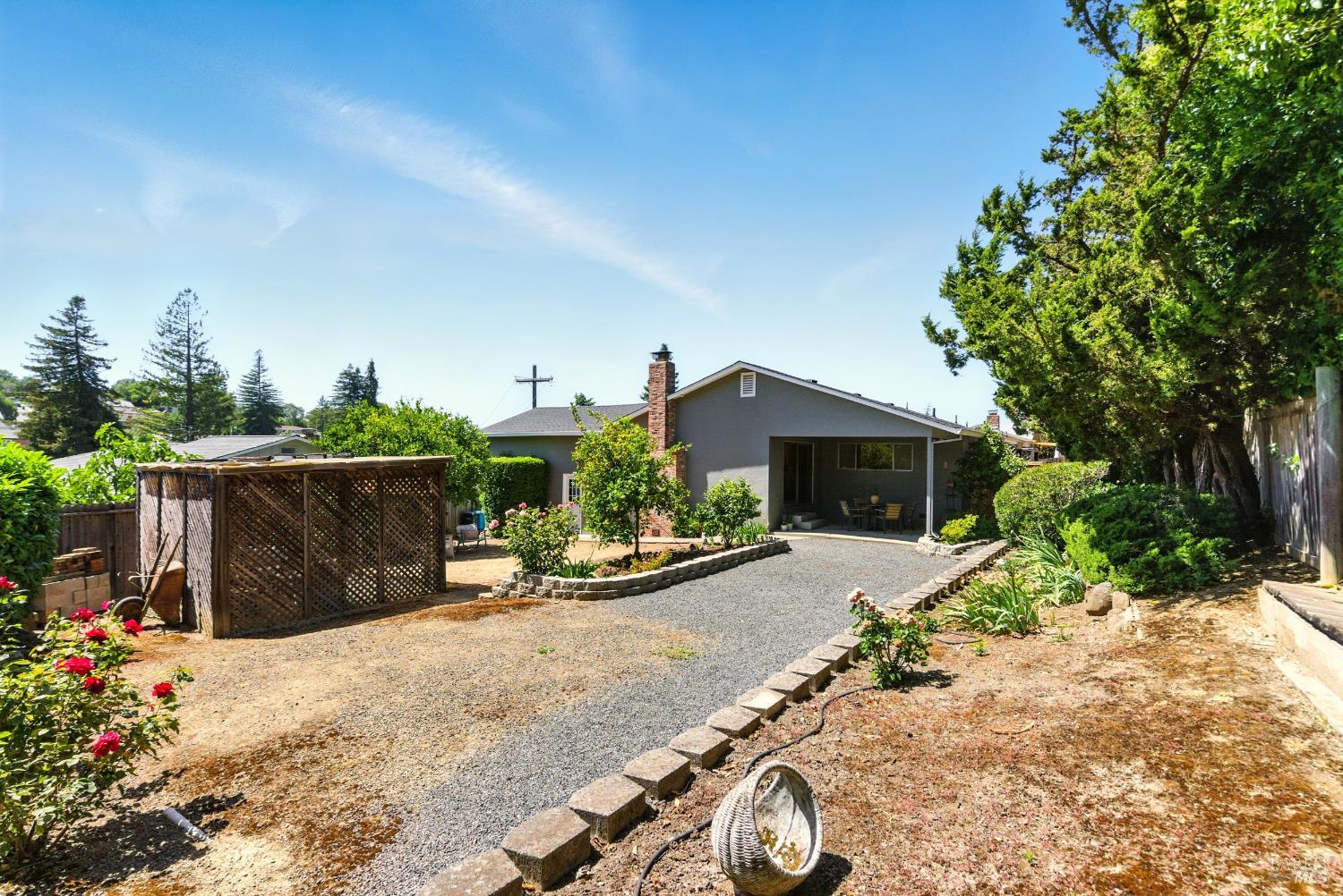 7 Arlene Ct