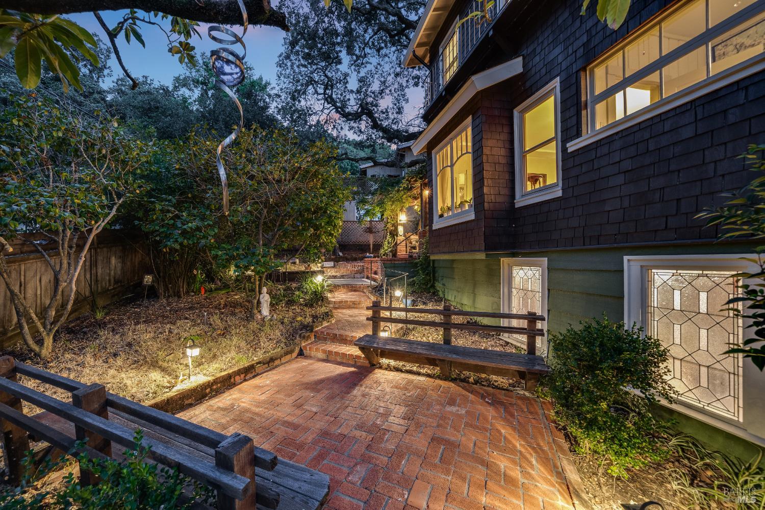 150 Bungalow Ave