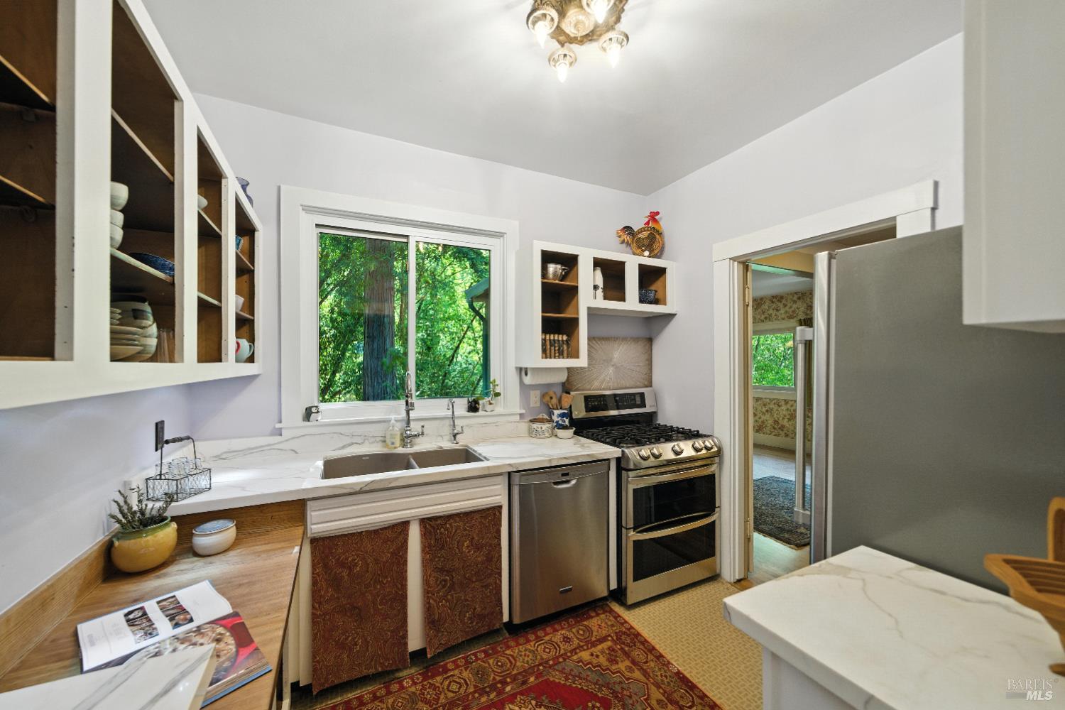 150 Bungalow Ave