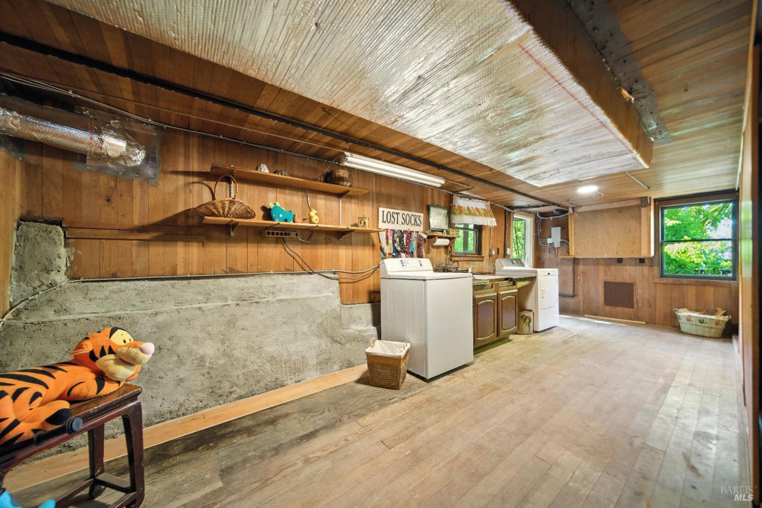 150 Bungalow Ave