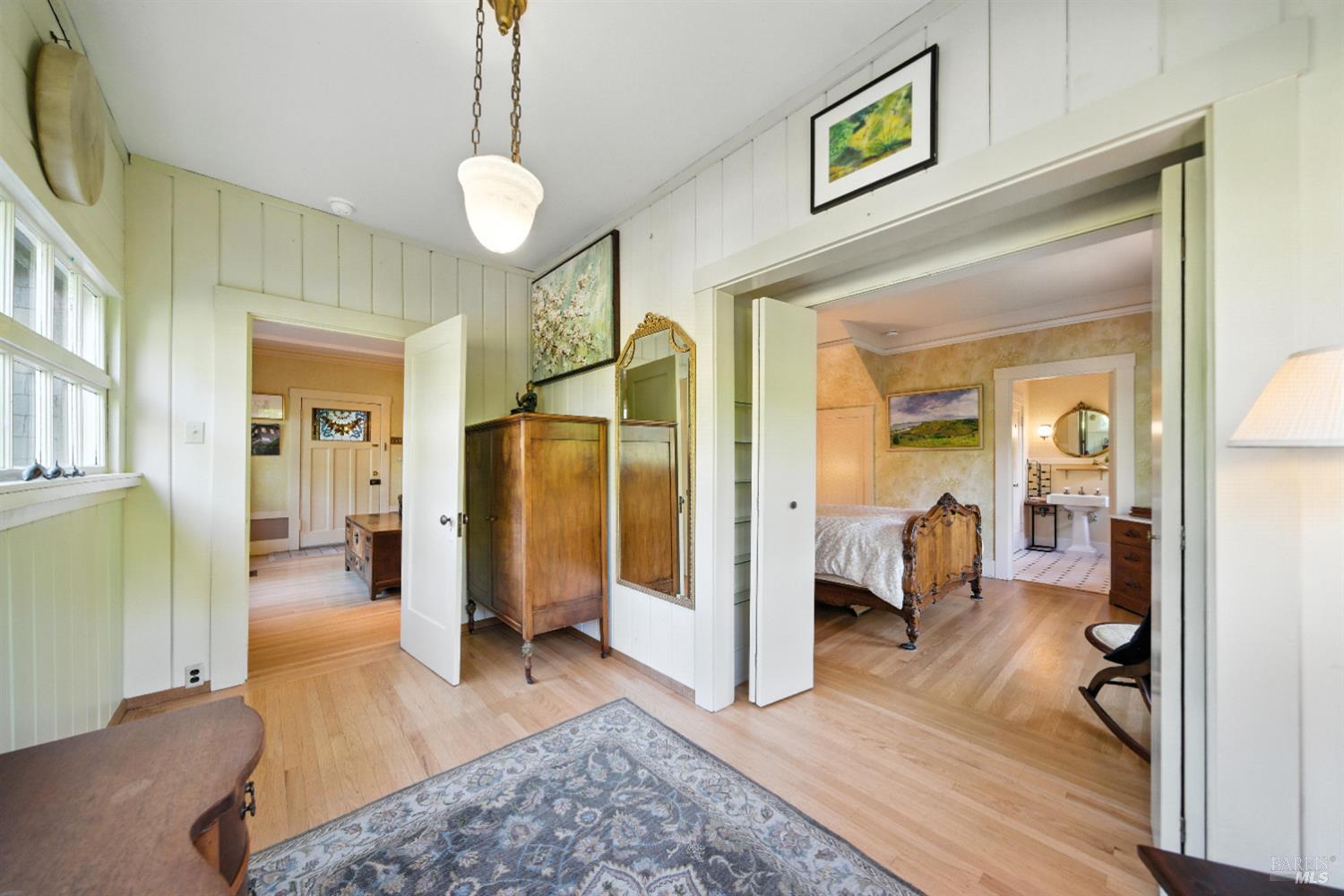 150 Bungalow Ave