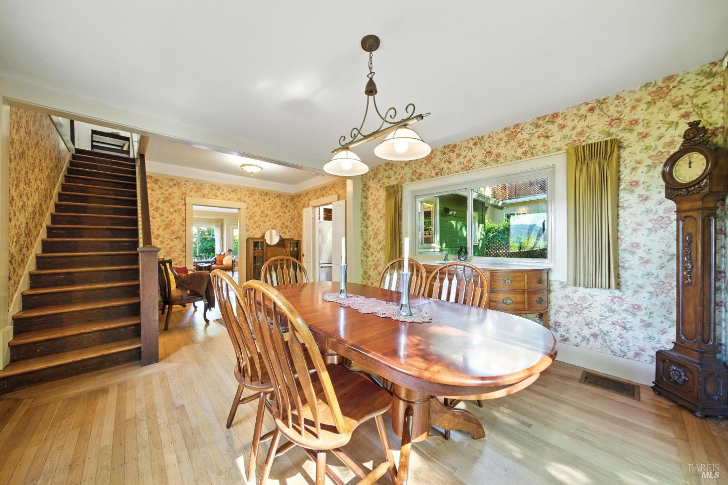150 Bungalow Ave