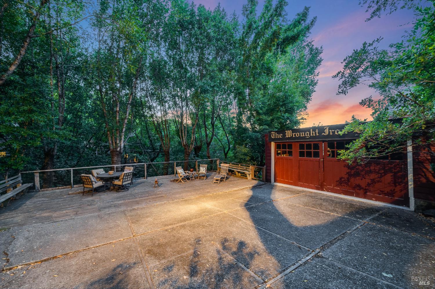 150 Bungalow Ave