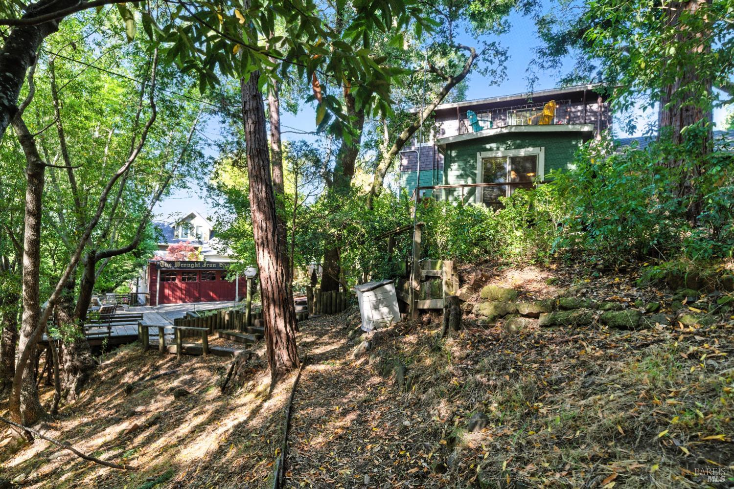 150 Bungalow Ave