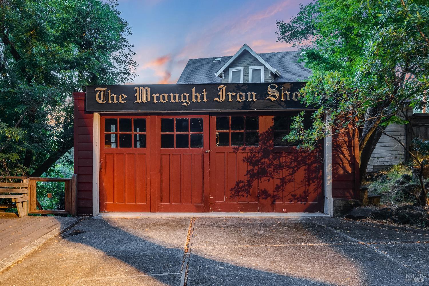 150 Bungalow Ave