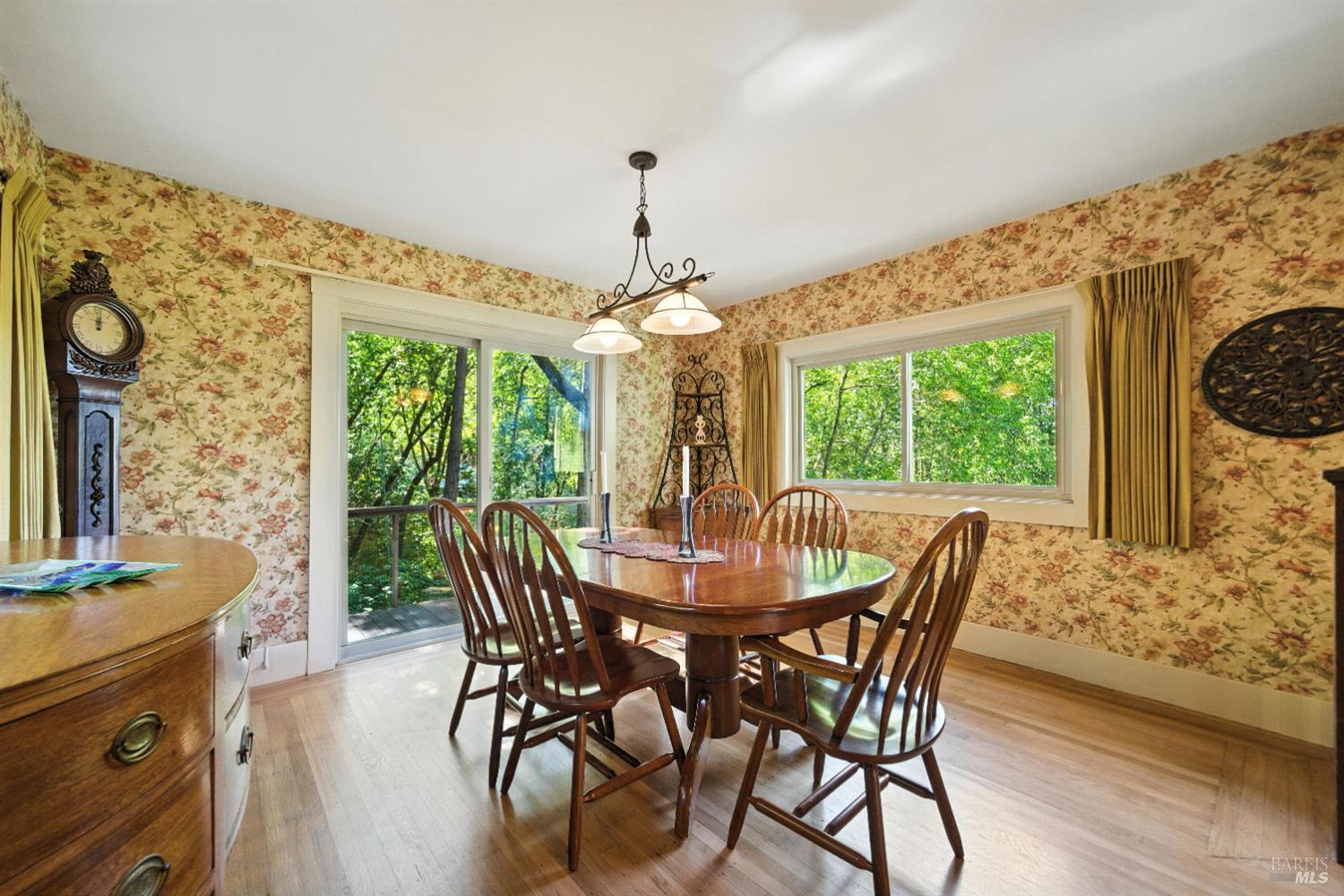 150 Bungalow Ave