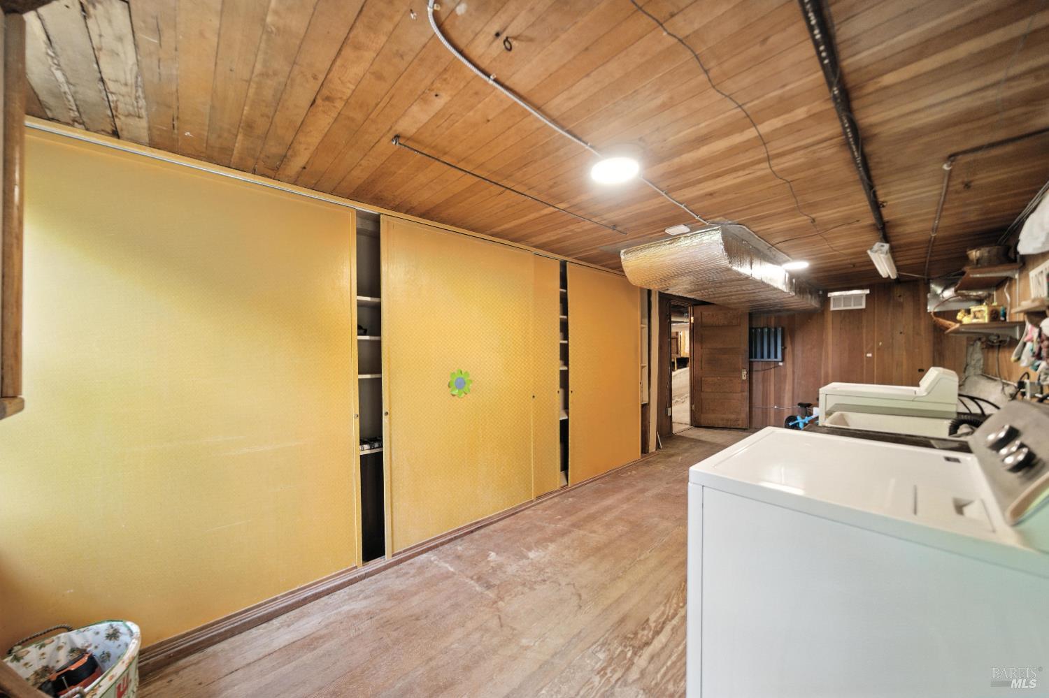 150 Bungalow Ave