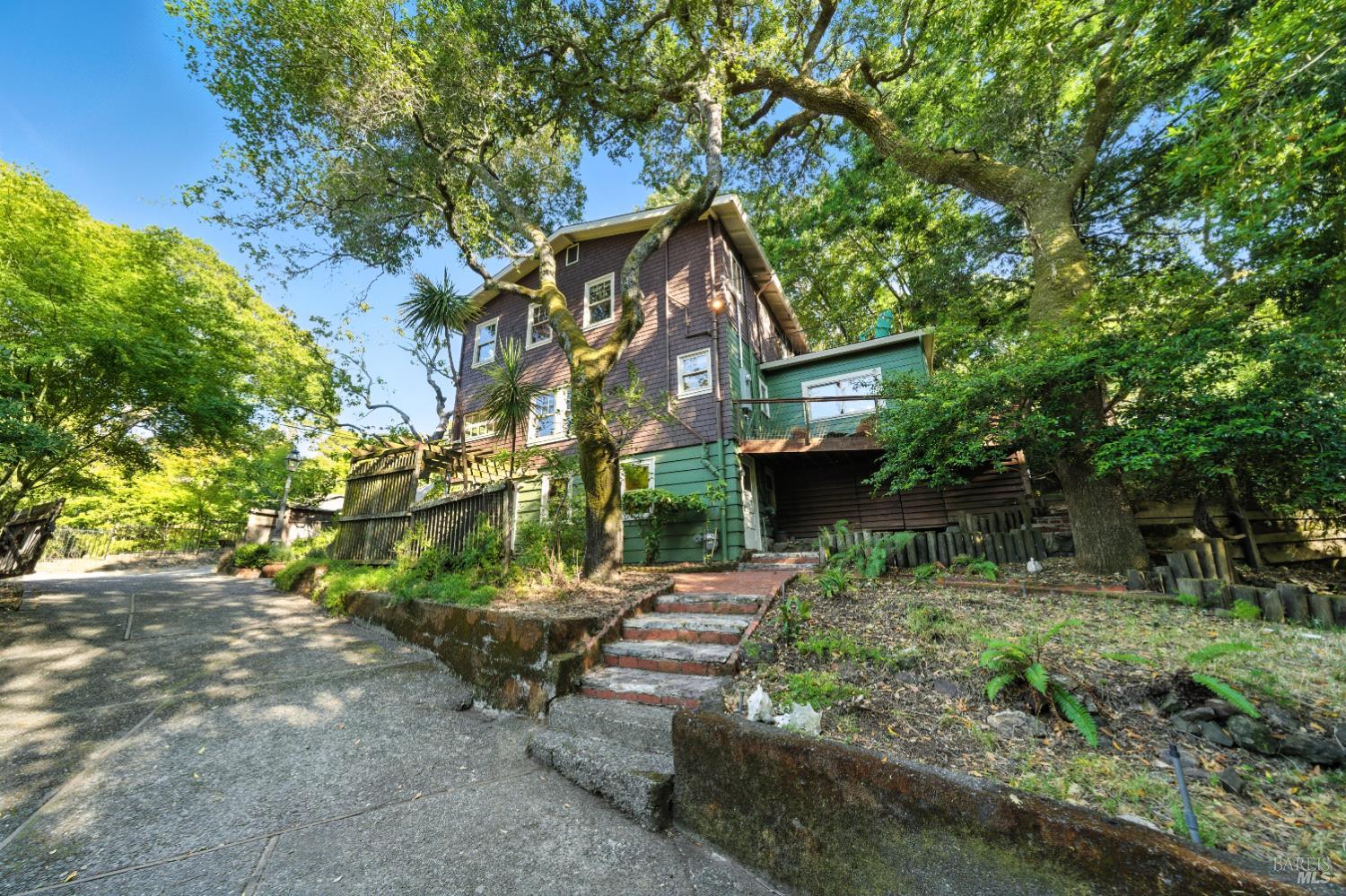 150 Bungalow Ave