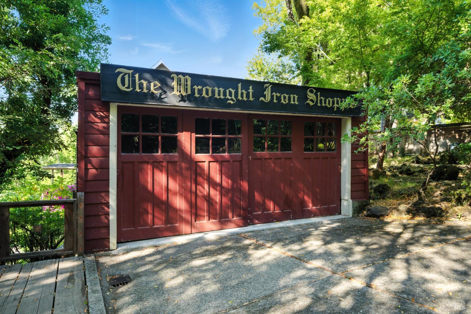 150 Bungalow Ave