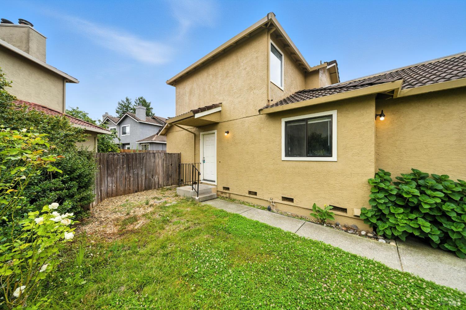 110 Francis Cir