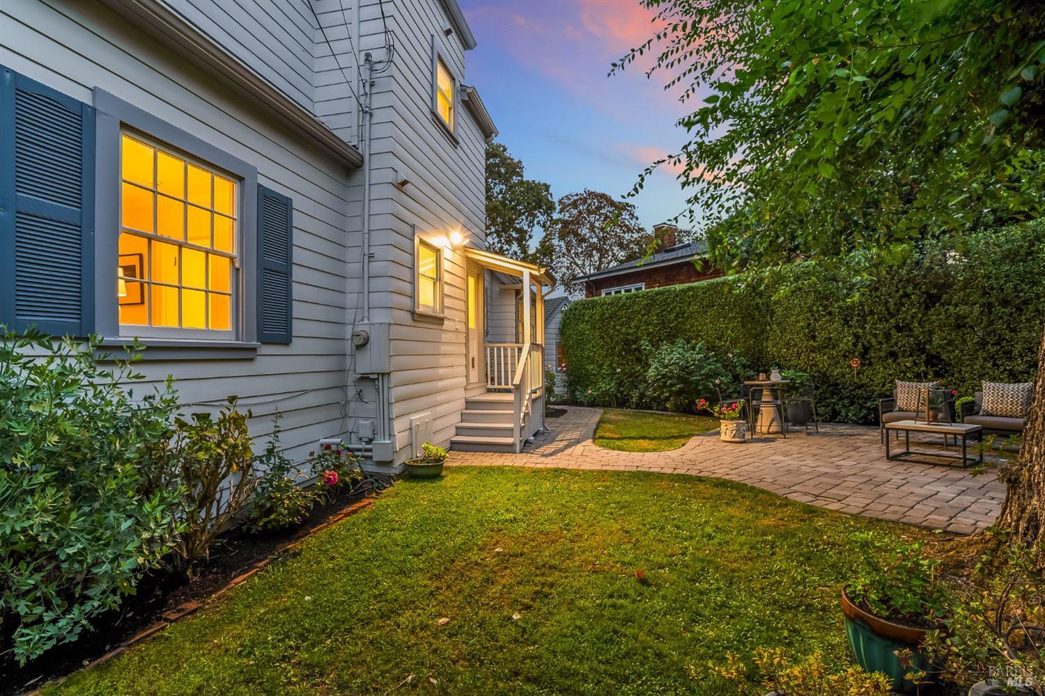 99 Alder Ave