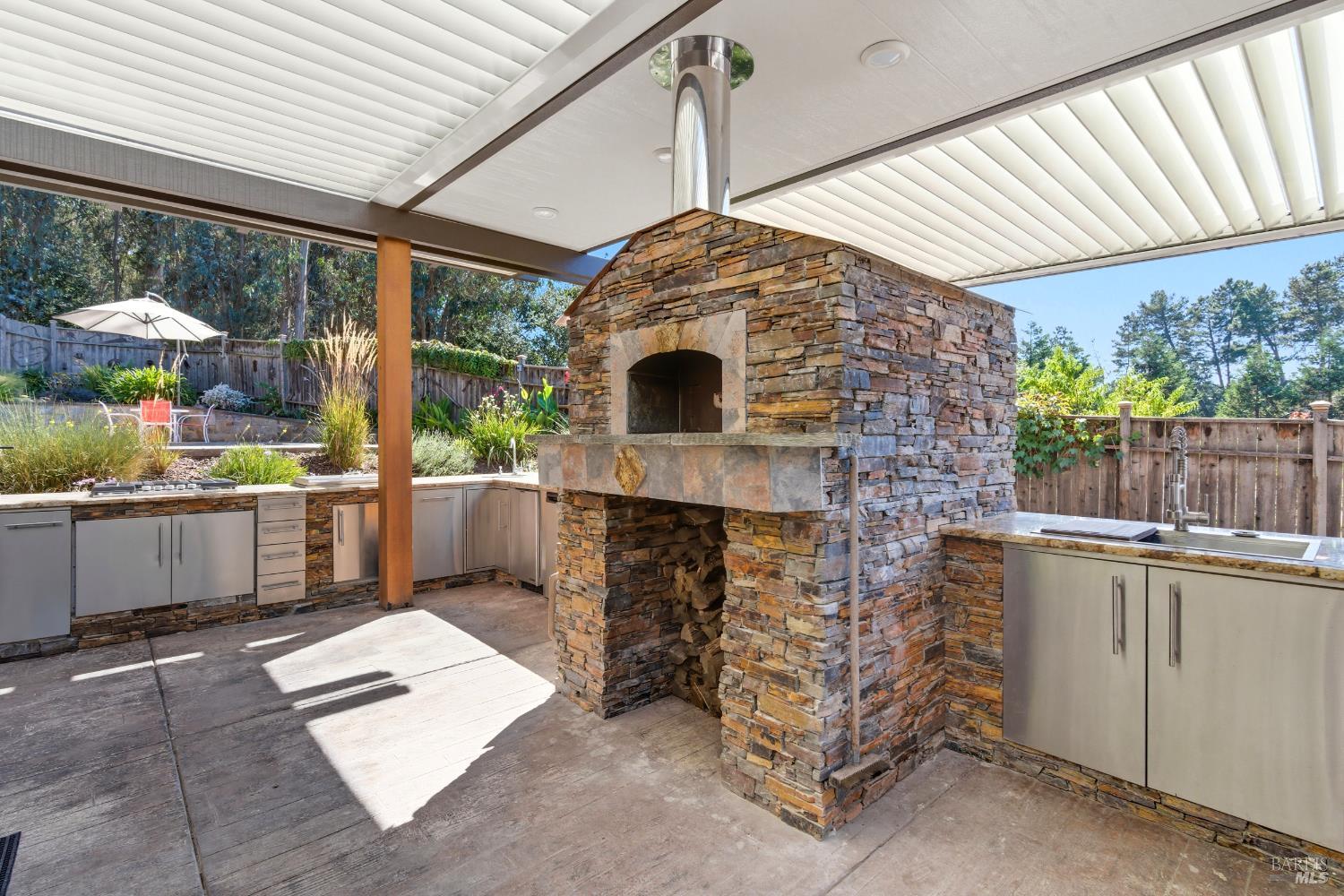 296 Eucalyptus Ave
