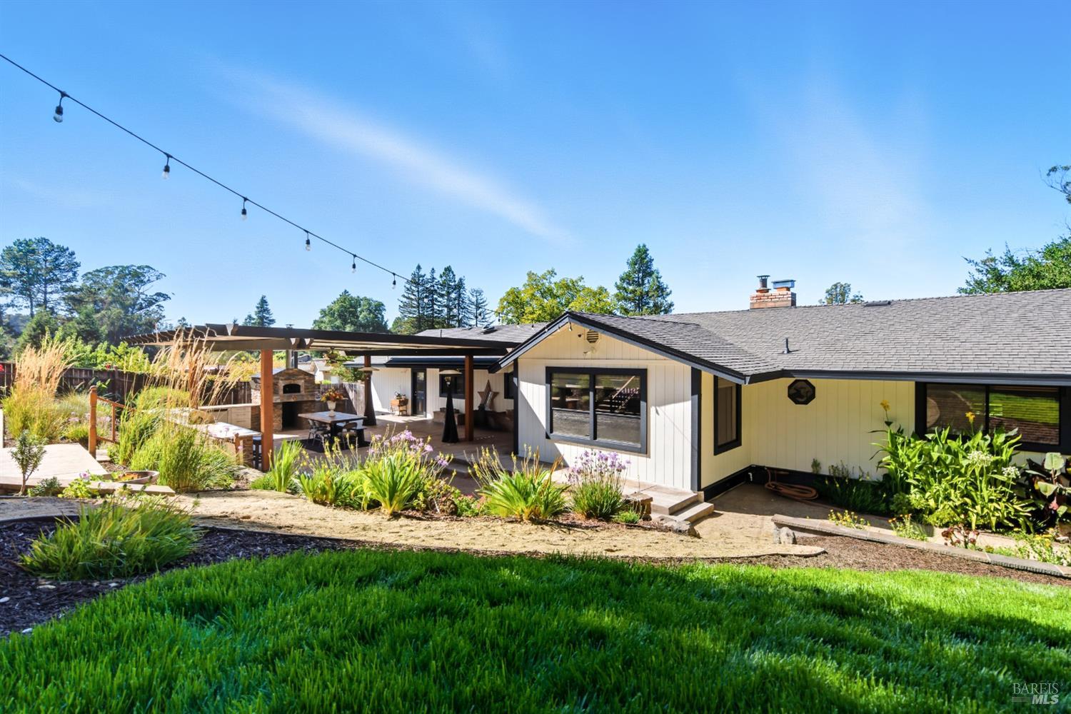 296 Eucalyptus Ave