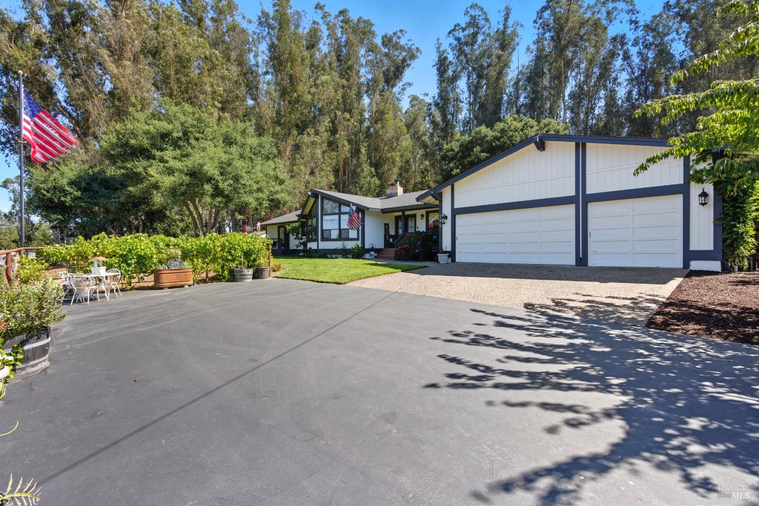 296 Eucalyptus Ave
