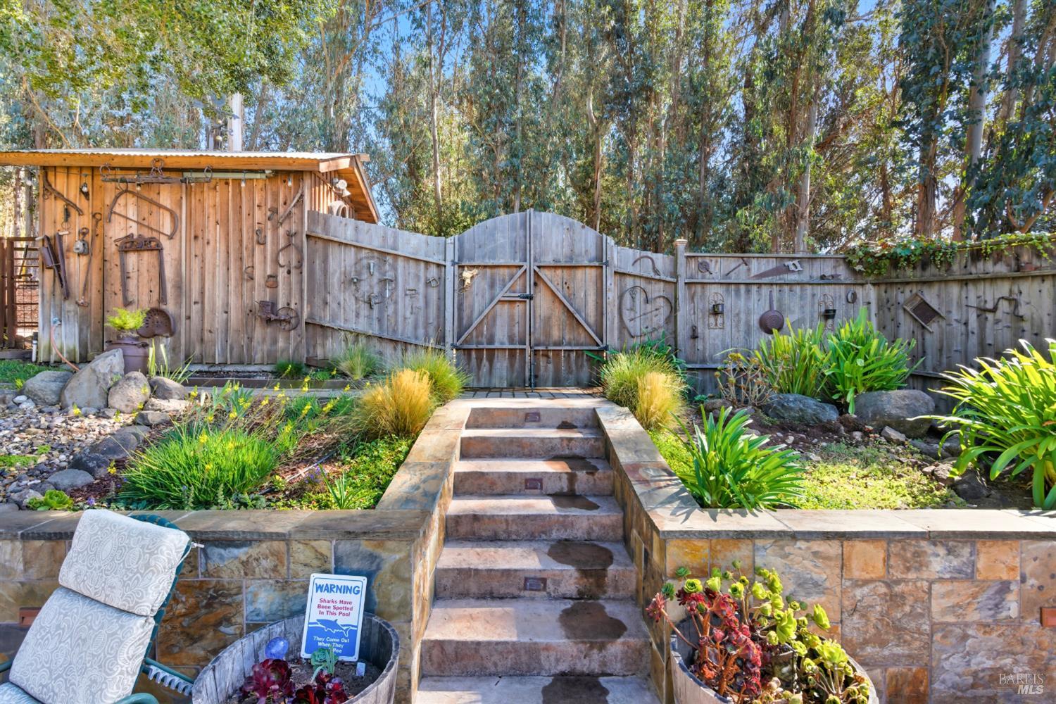 296 Eucalyptus Ave