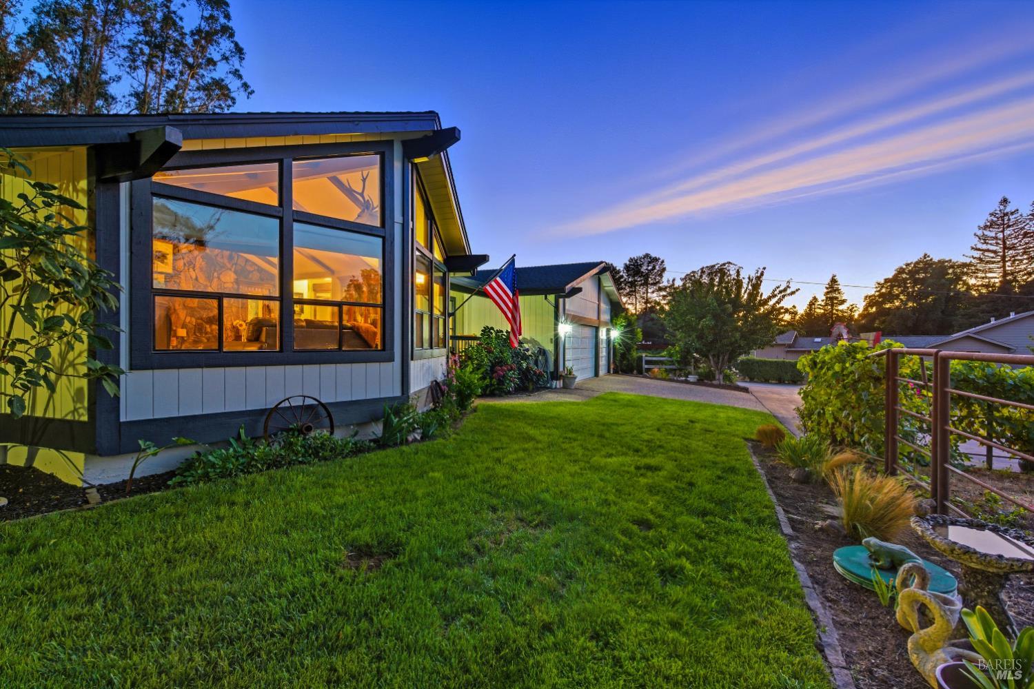 296 Eucalyptus Ave
