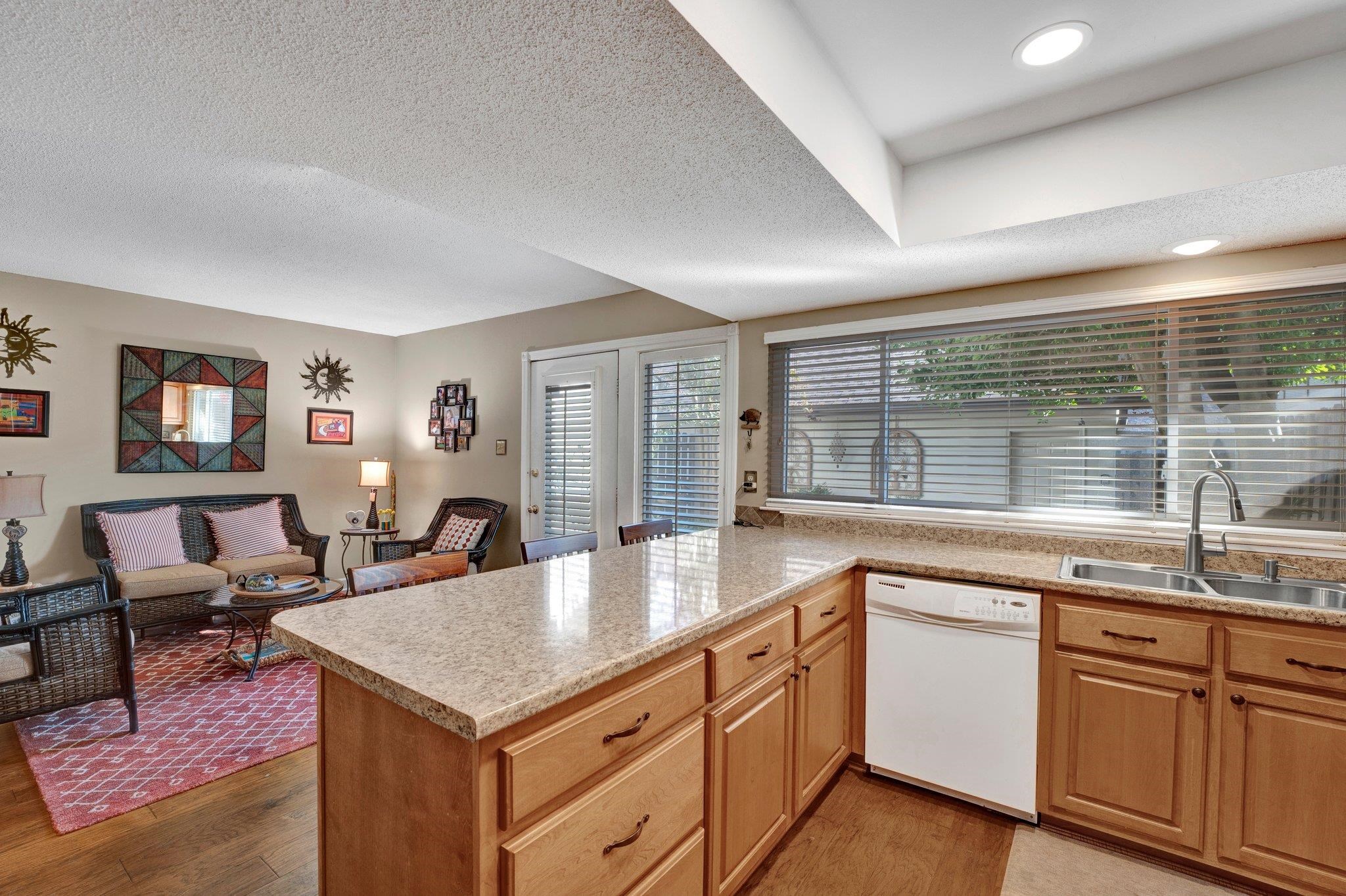 1693 HOBBITS GLEN DR Unit: 27