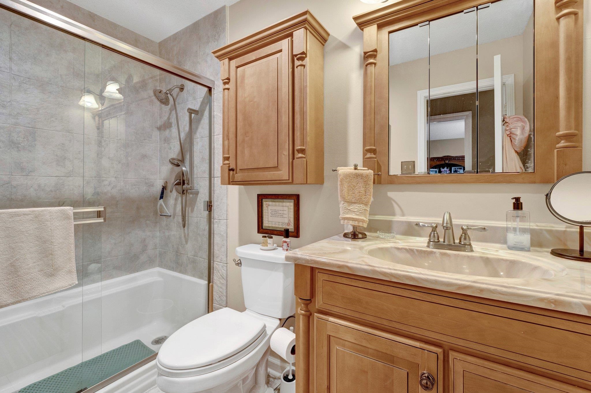 1693 HOBBITS GLEN DR Unit: 27