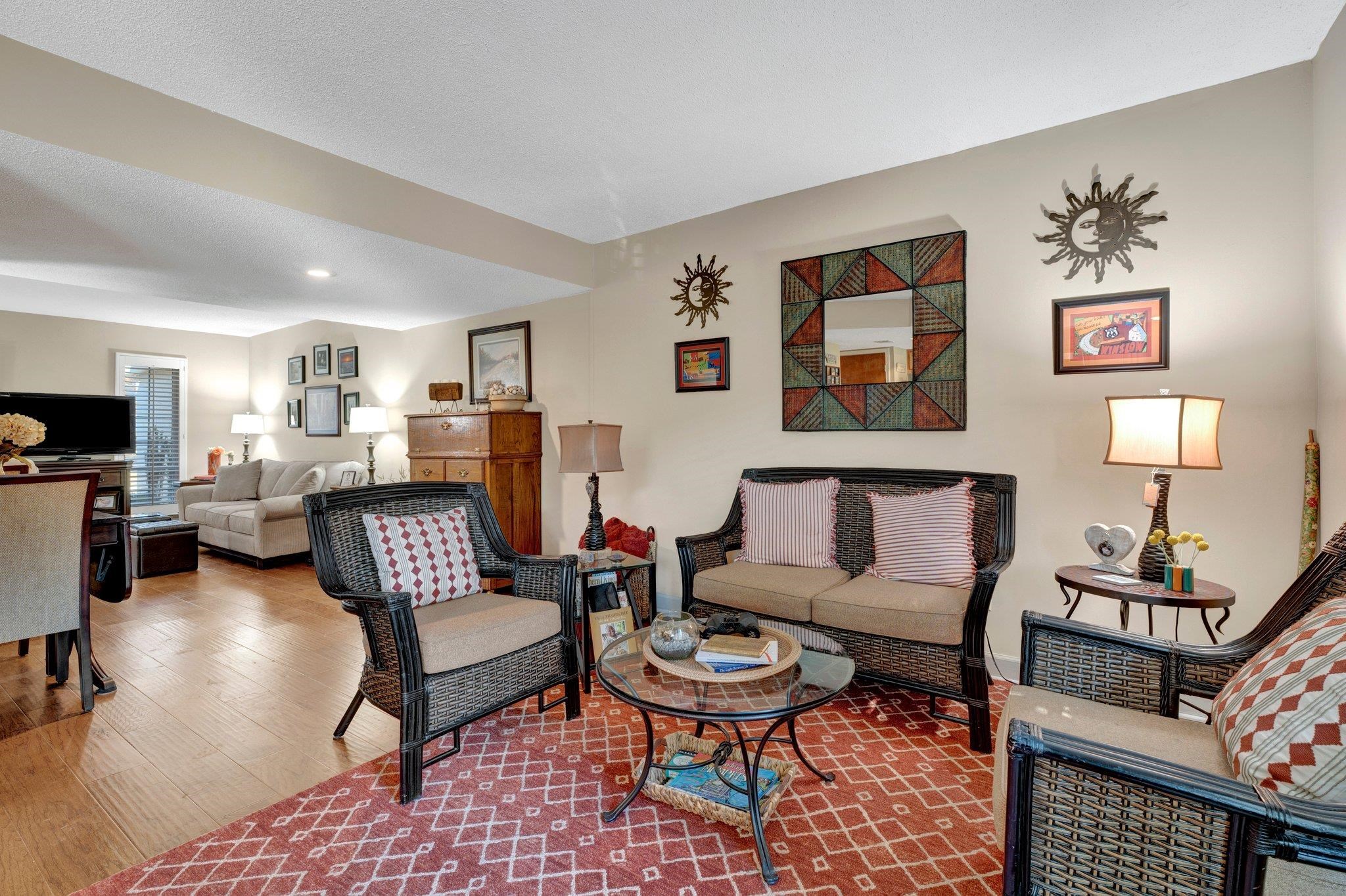 1693 HOBBITS GLEN DR Unit: 27