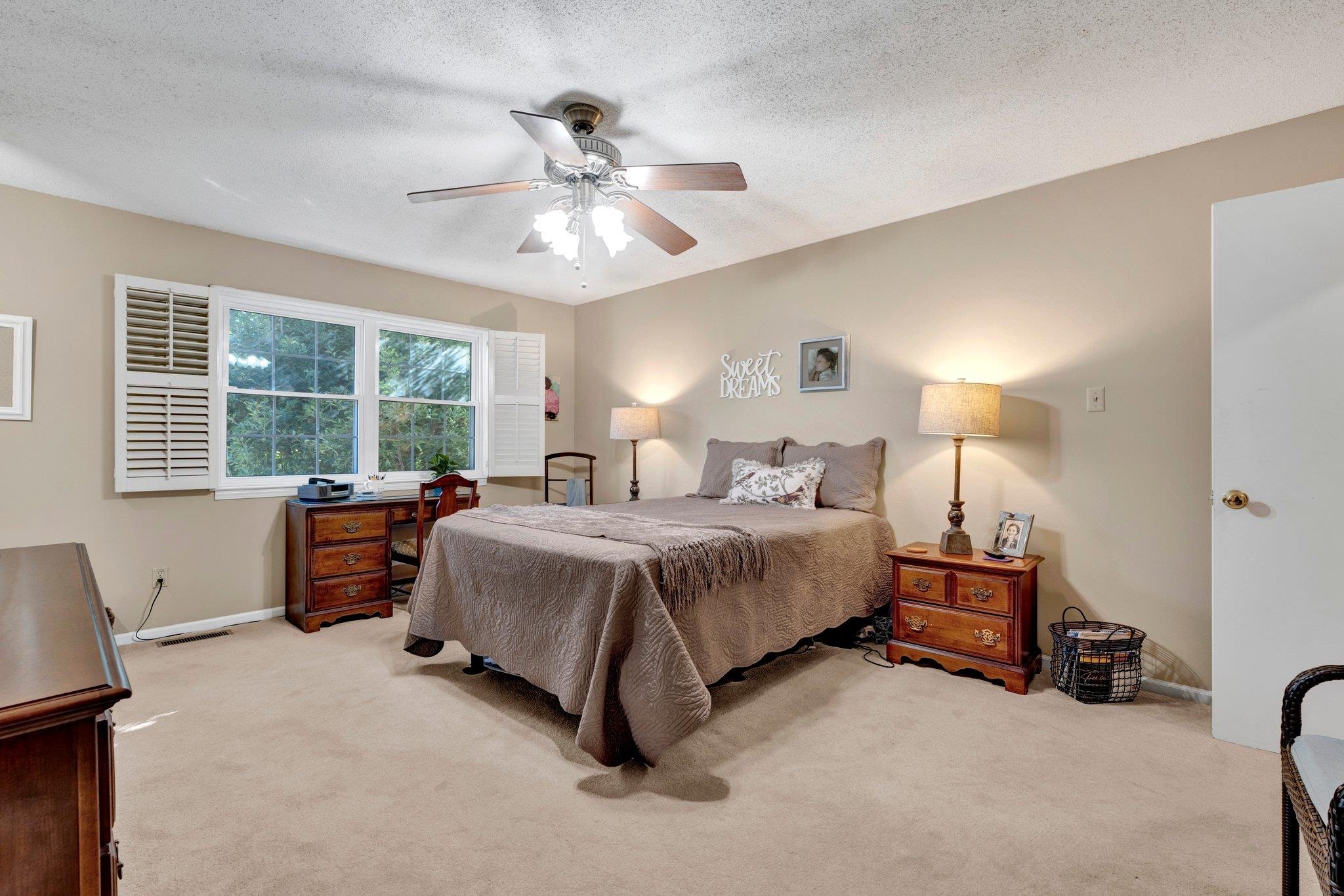 1693 HOBBITS GLEN DR Unit: 27