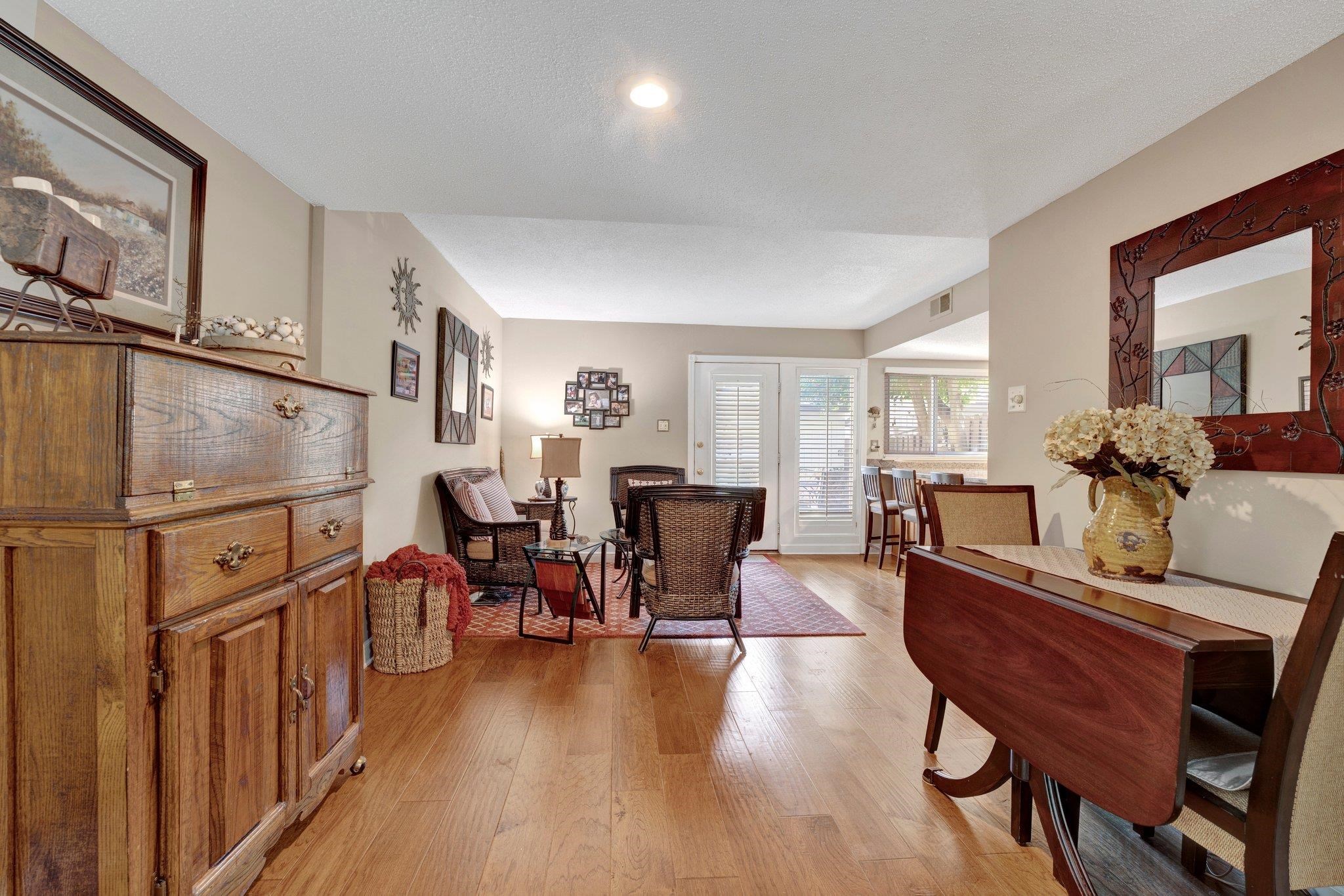 1693 HOBBITS GLEN DR Unit: 27