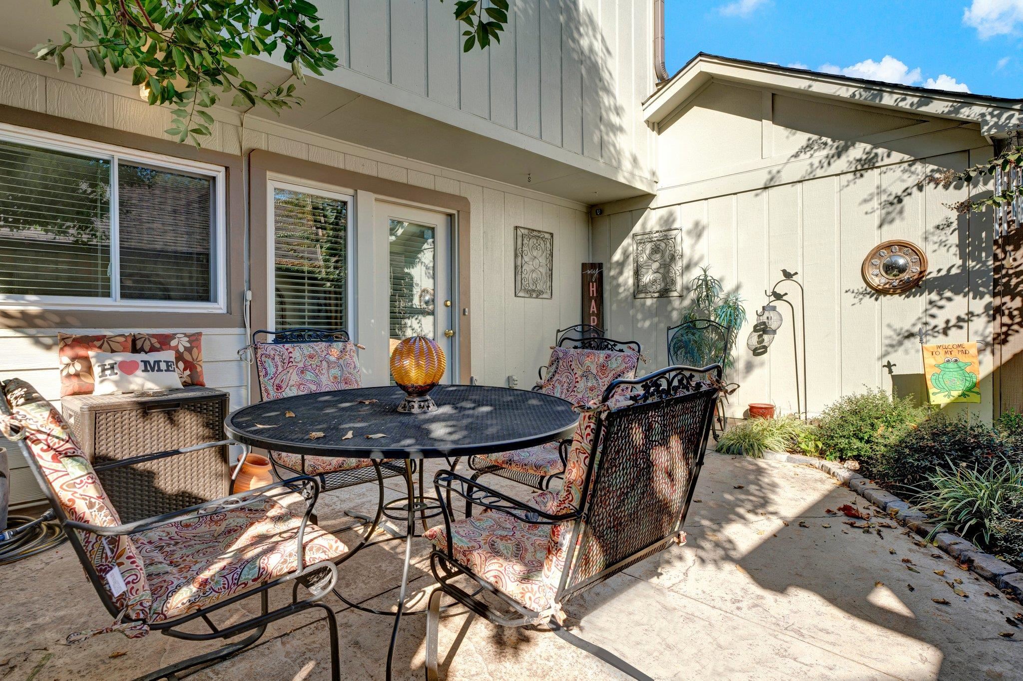 1693 HOBBITS GLEN DR Unit: 27