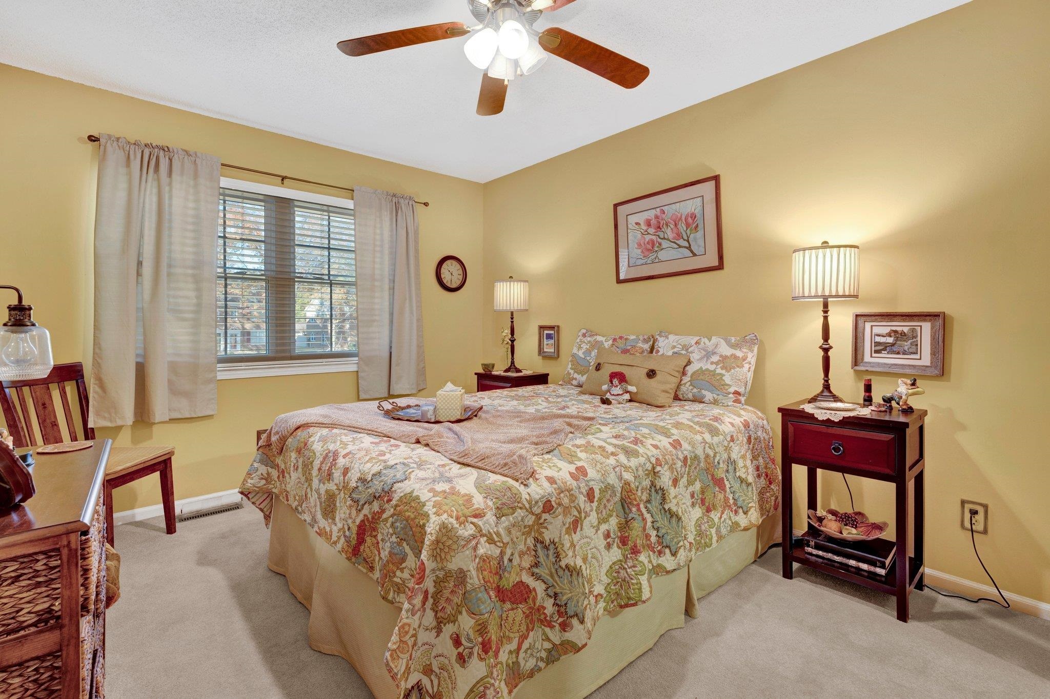 1693 HOBBITS GLEN DR Unit: 27