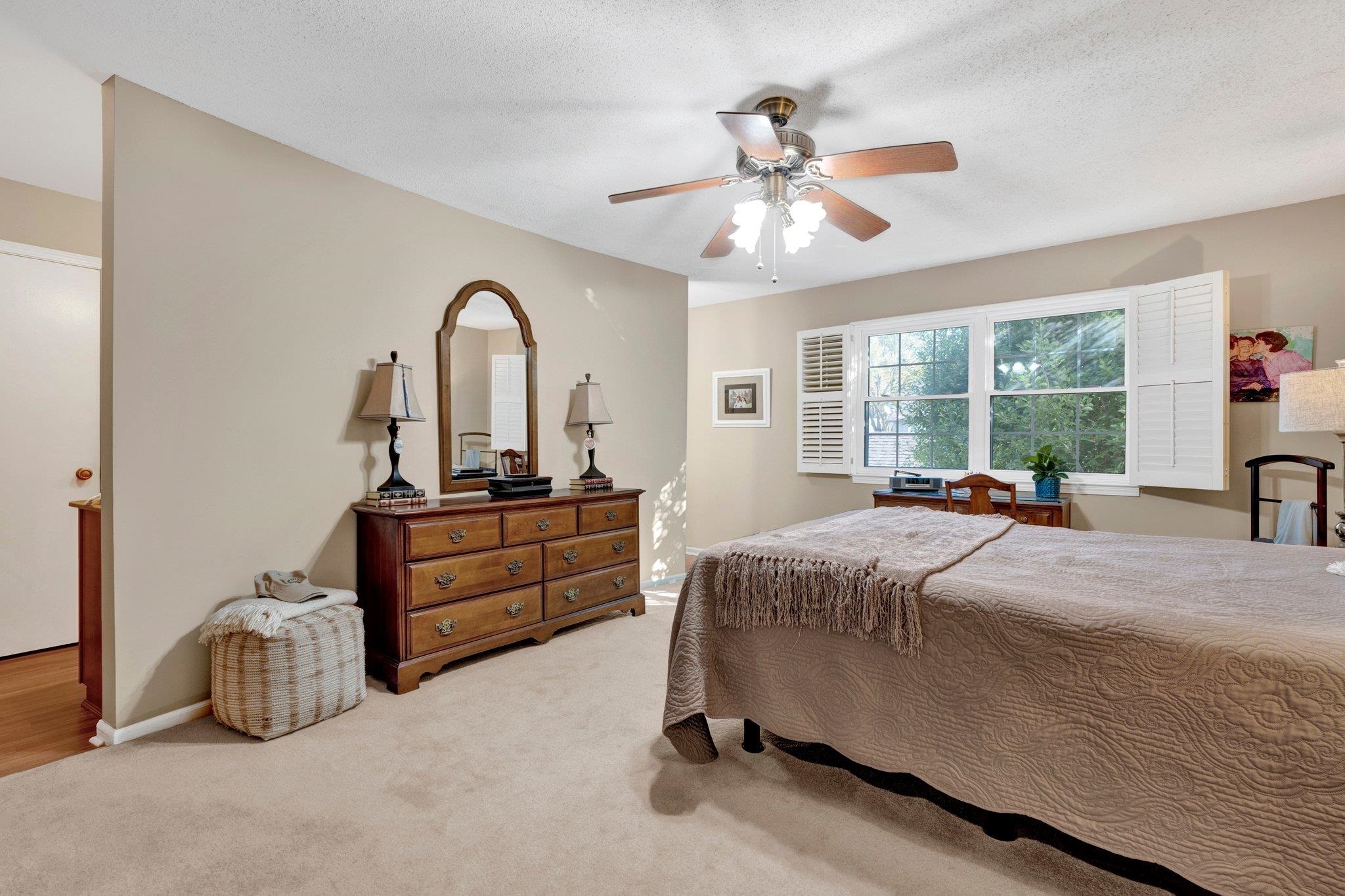 1693 HOBBITS GLEN DR Unit: 27