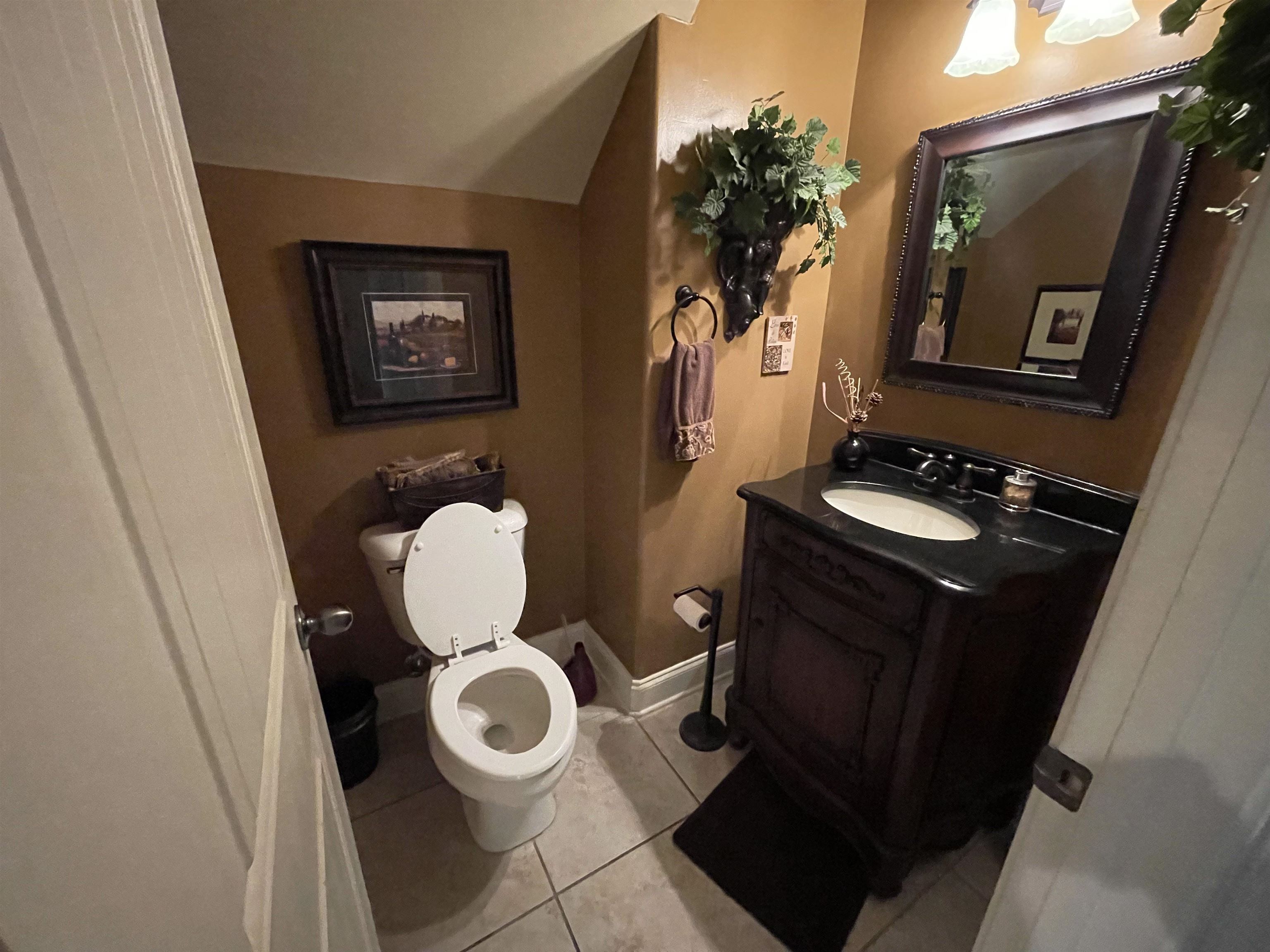 110 LEWIS FAIRWAY CIR