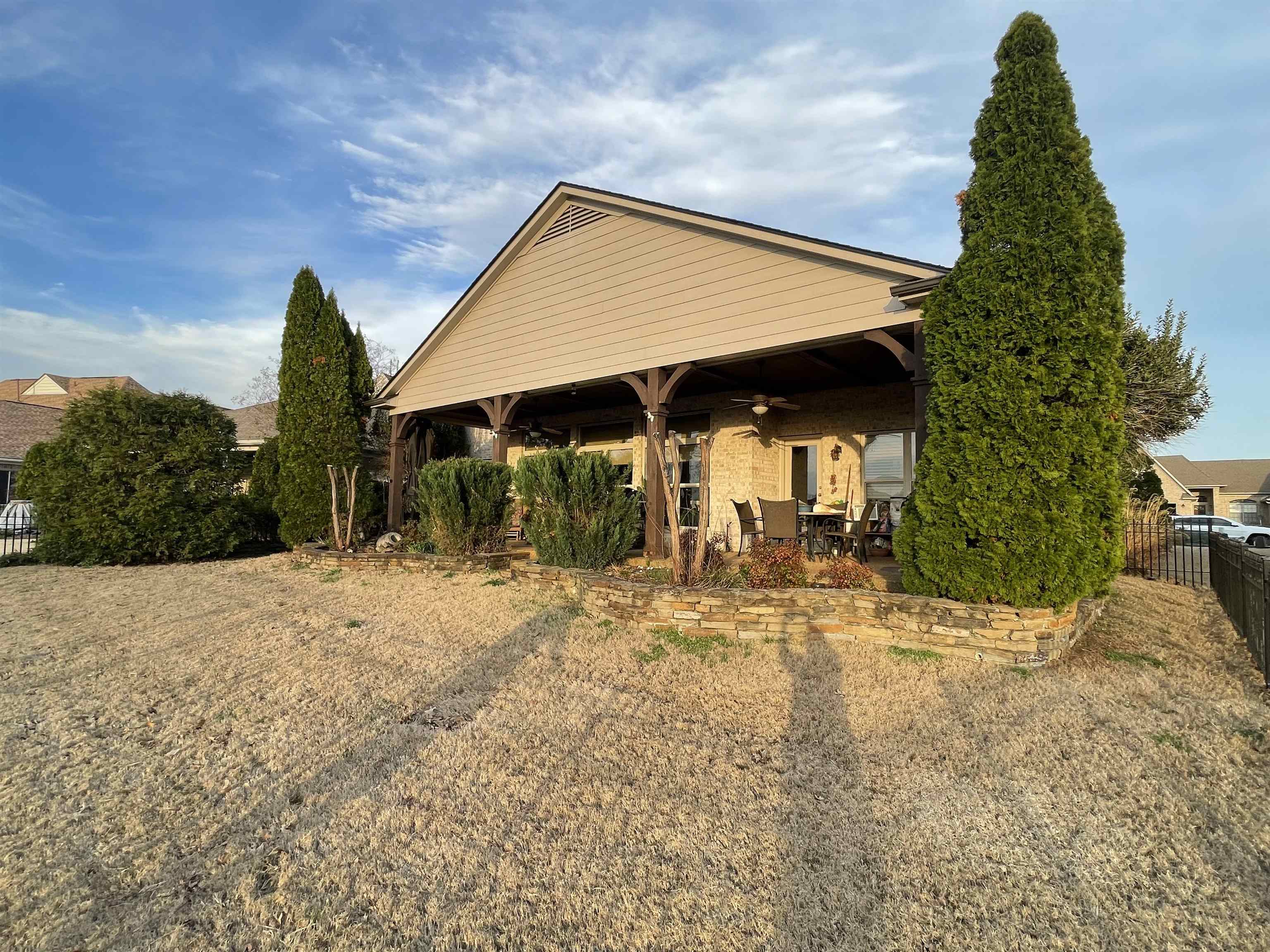 110 LEWIS FAIRWAY CIR