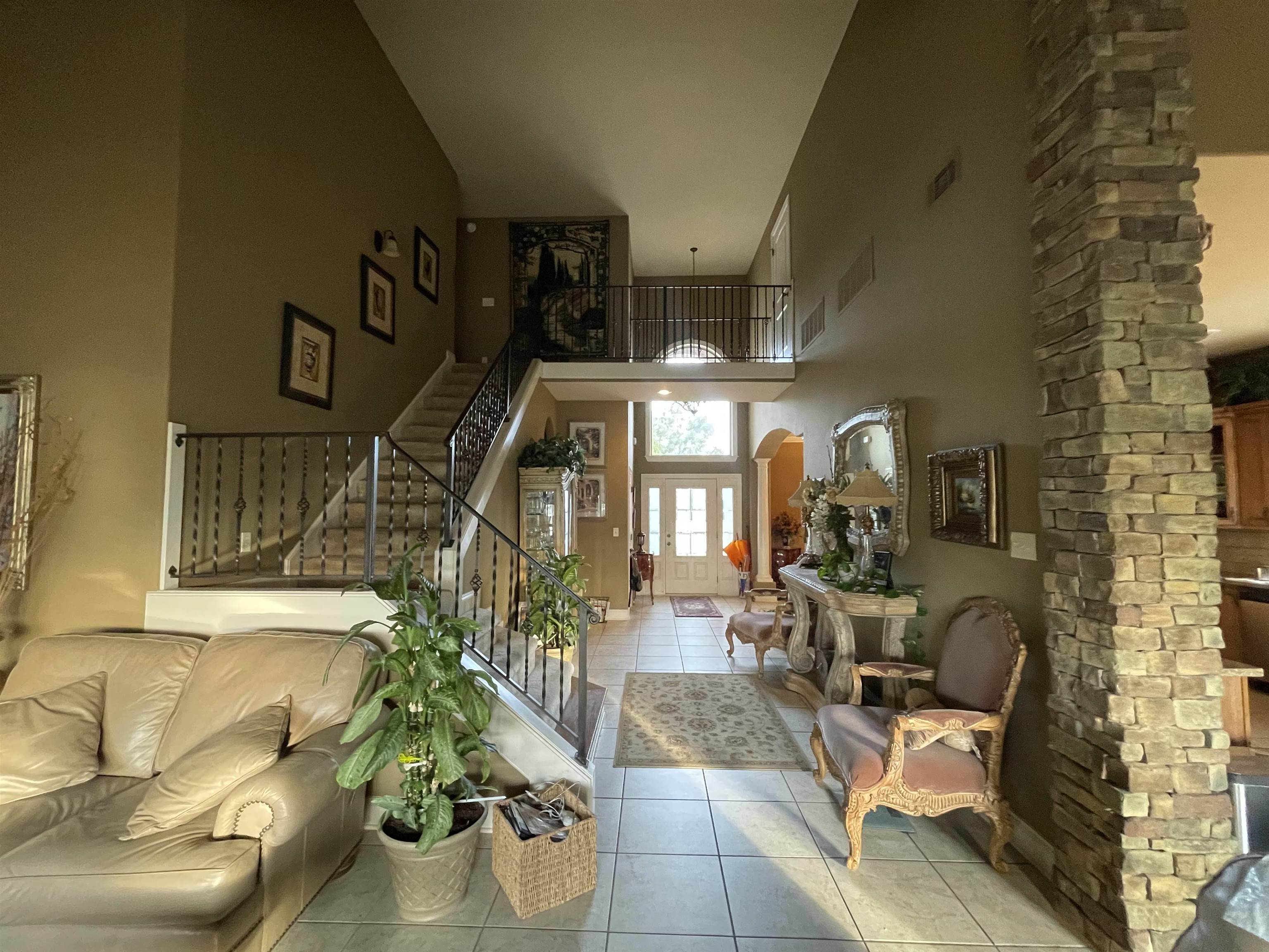 110 LEWIS FAIRWAY CIR