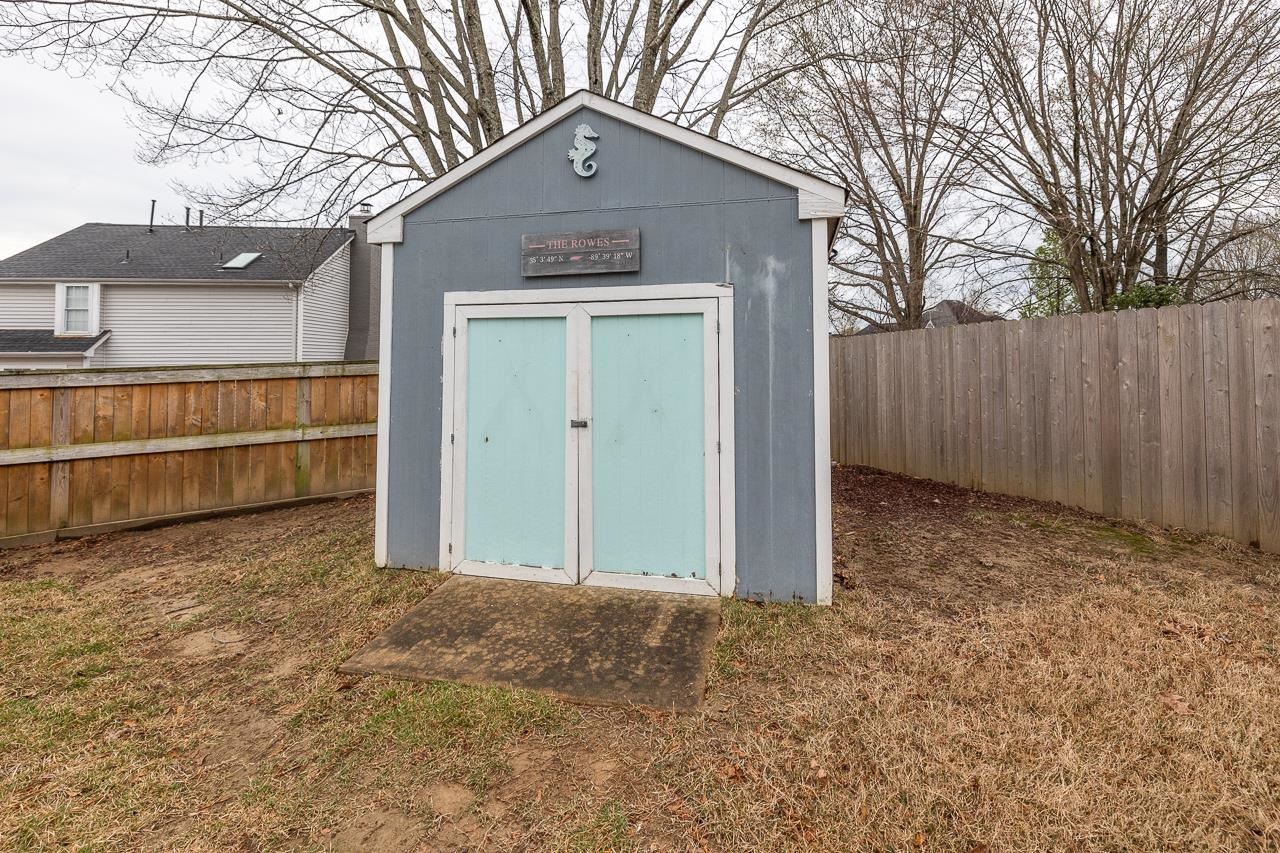 411 E POWELL RD