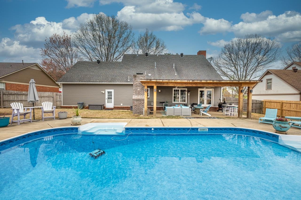 411 E POWELL RD