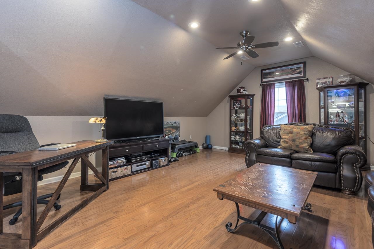 411 E POWELL RD