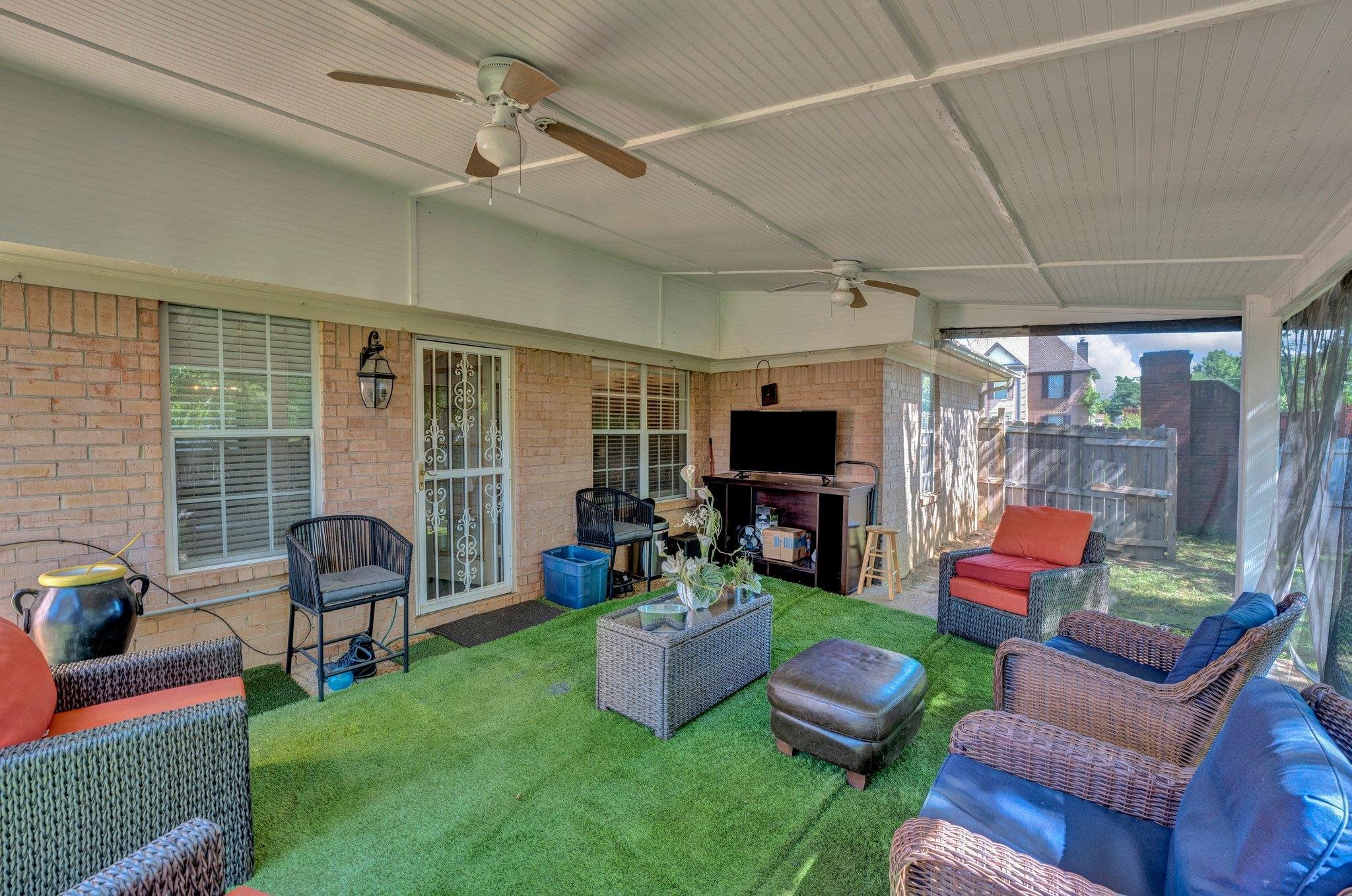 5364 MEADOW CROSS DR