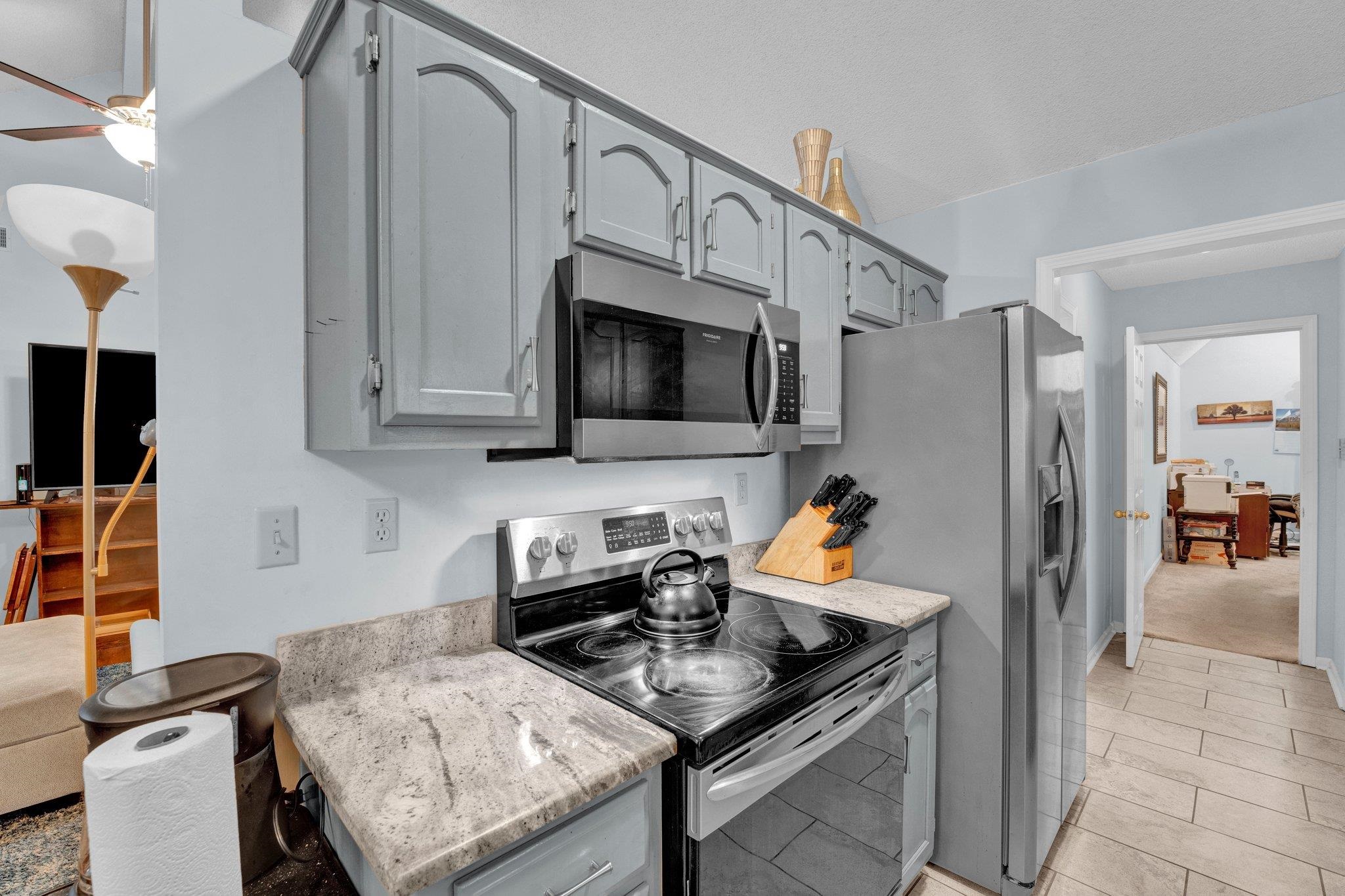 5364 MEADOW CROSS DR