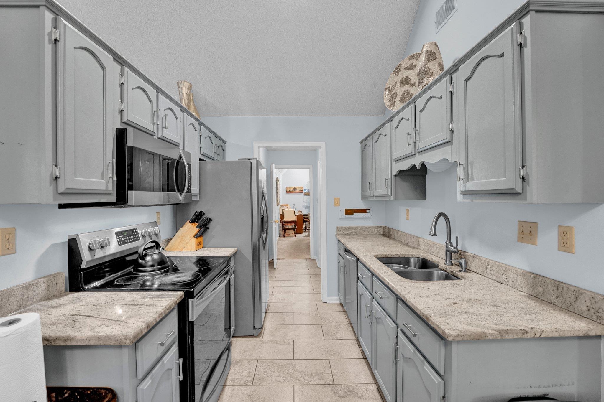 5364 MEADOW CROSS DR