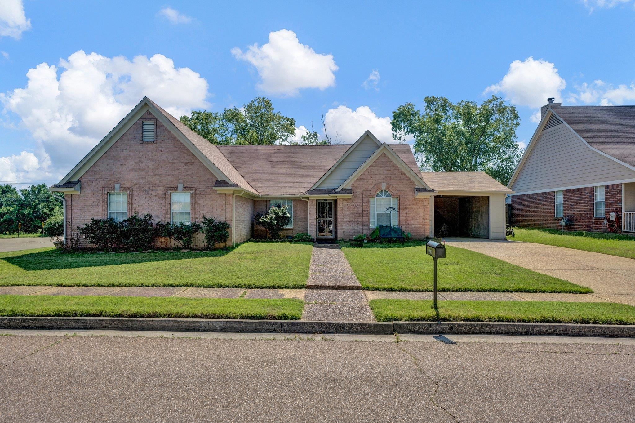 5364 MEADOW CROSS DR