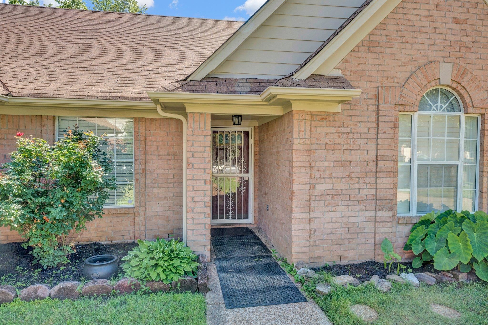 5364 MEADOW CROSS DR