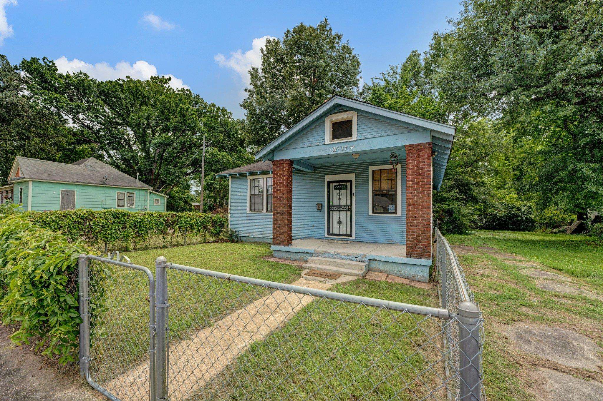 2027 SOUTHERN AVE