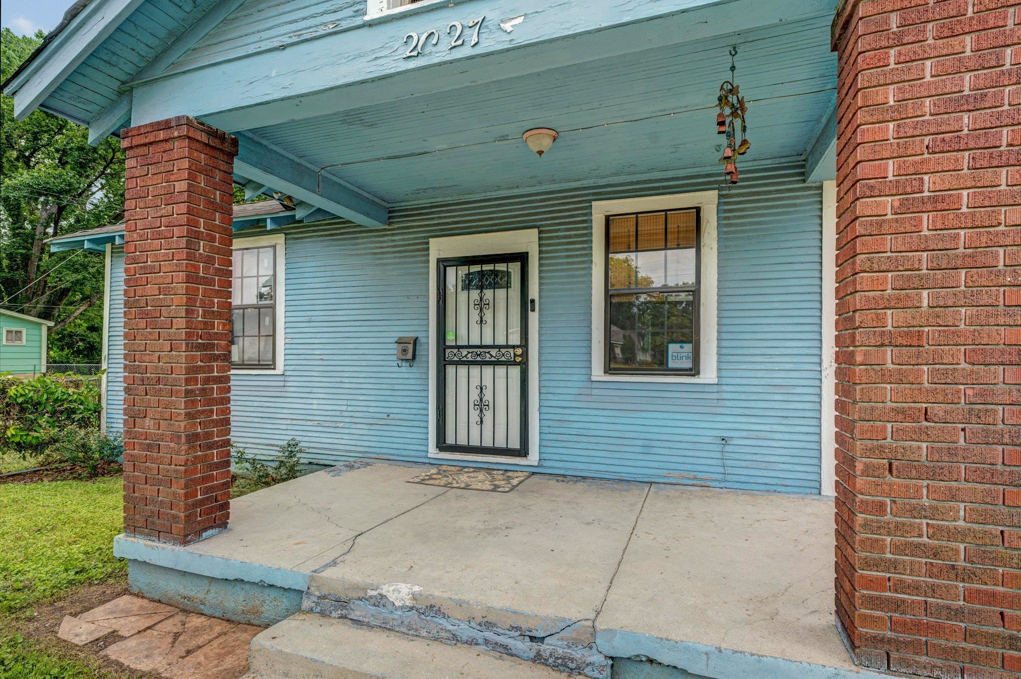 2027 SOUTHERN AVE