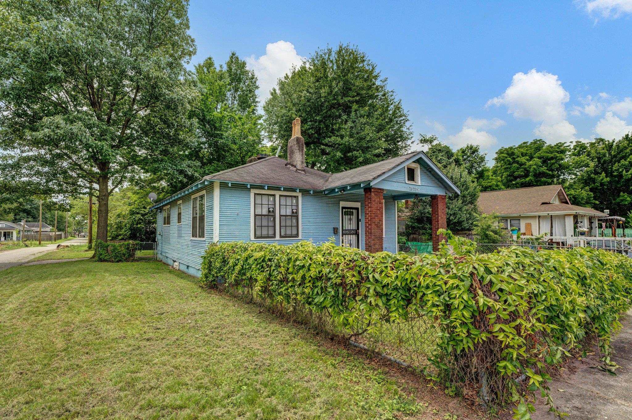 2027 SOUTHERN AVE