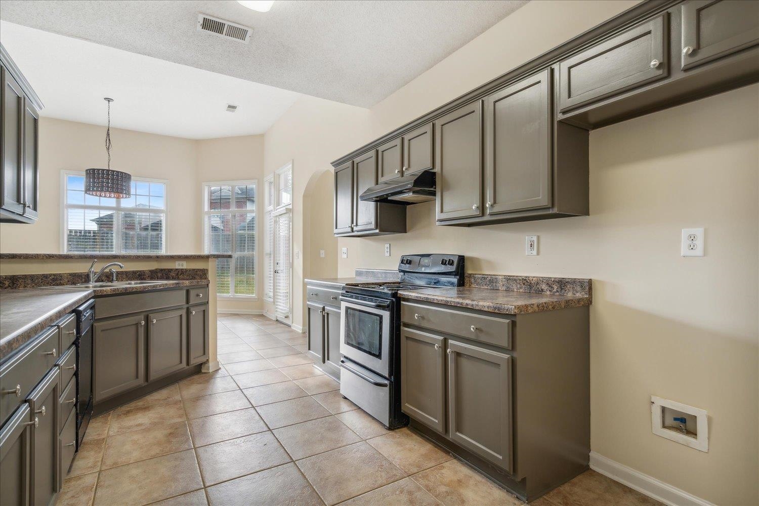 5180 PEBBLE BRIDGE LN