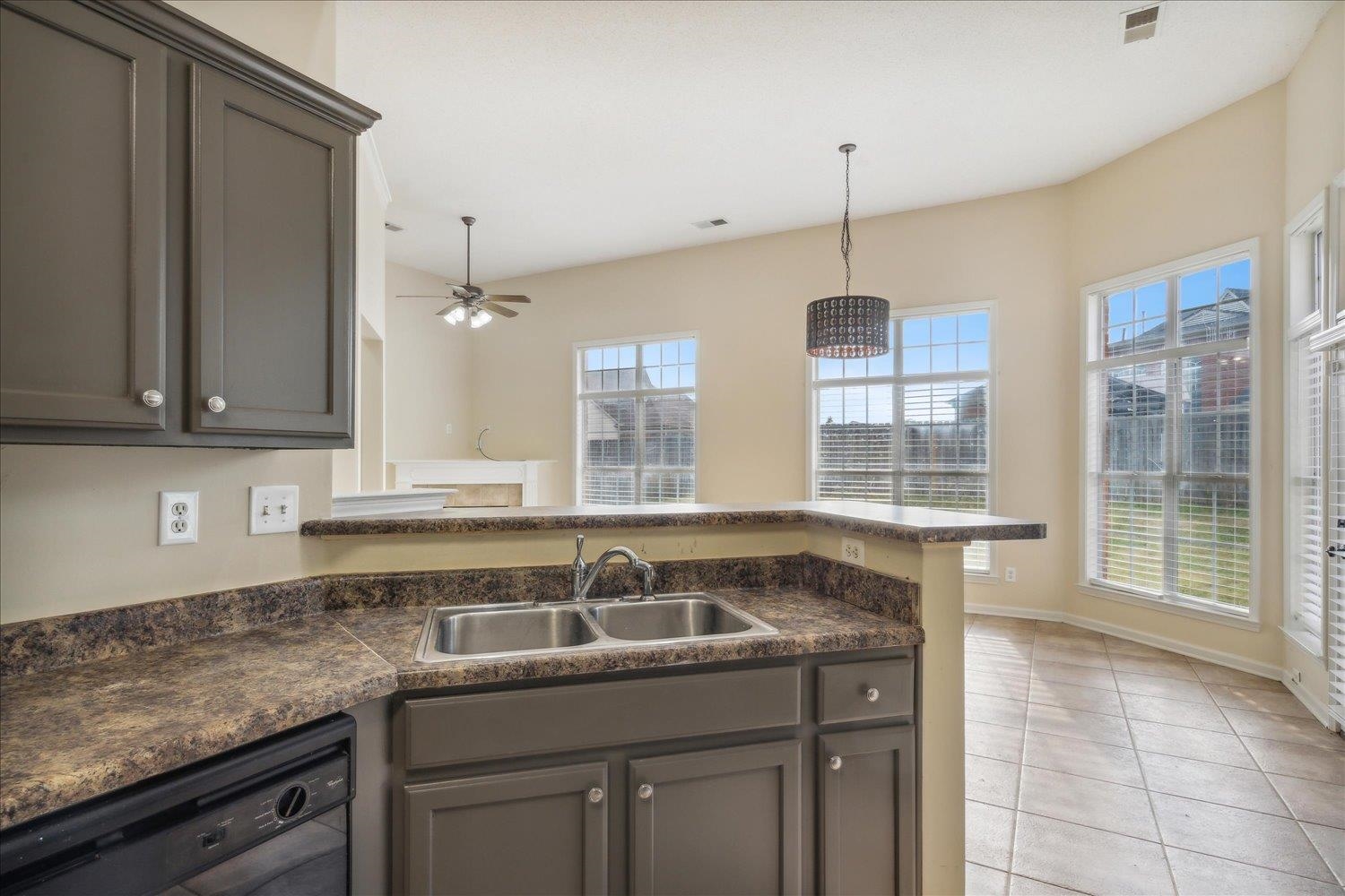 5180 PEBBLE BRIDGE LN