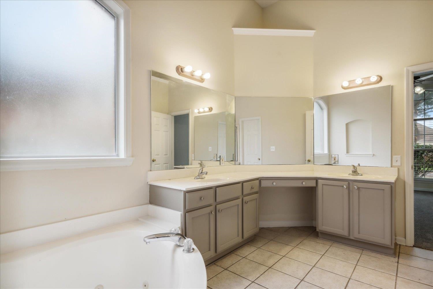 5180 PEBBLE BRIDGE LN