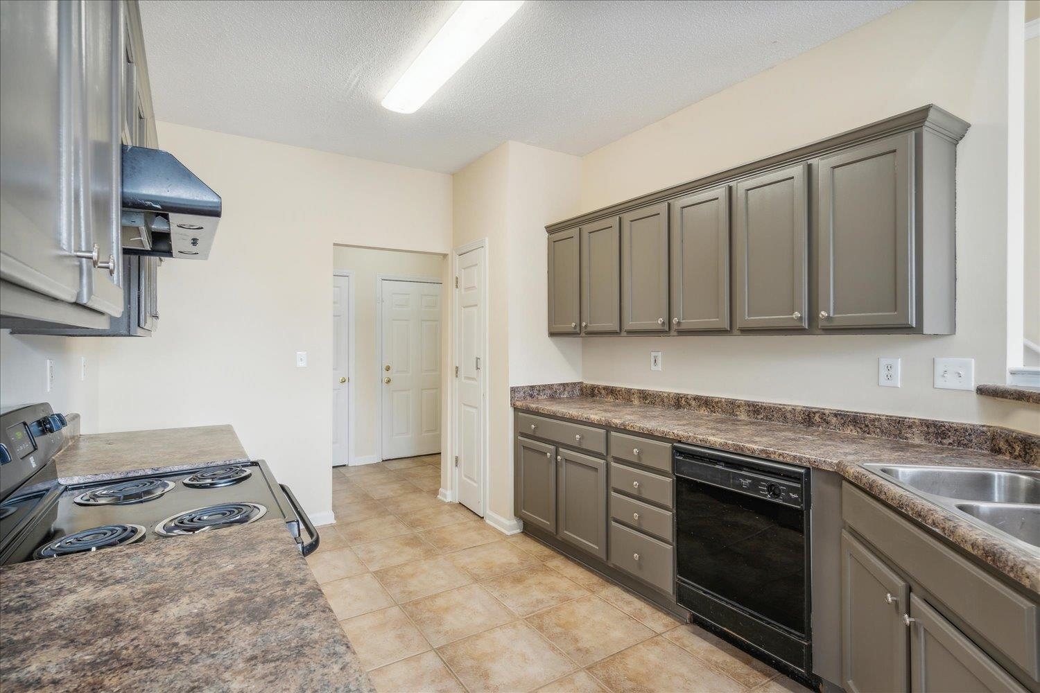 5180 PEBBLE BRIDGE LN