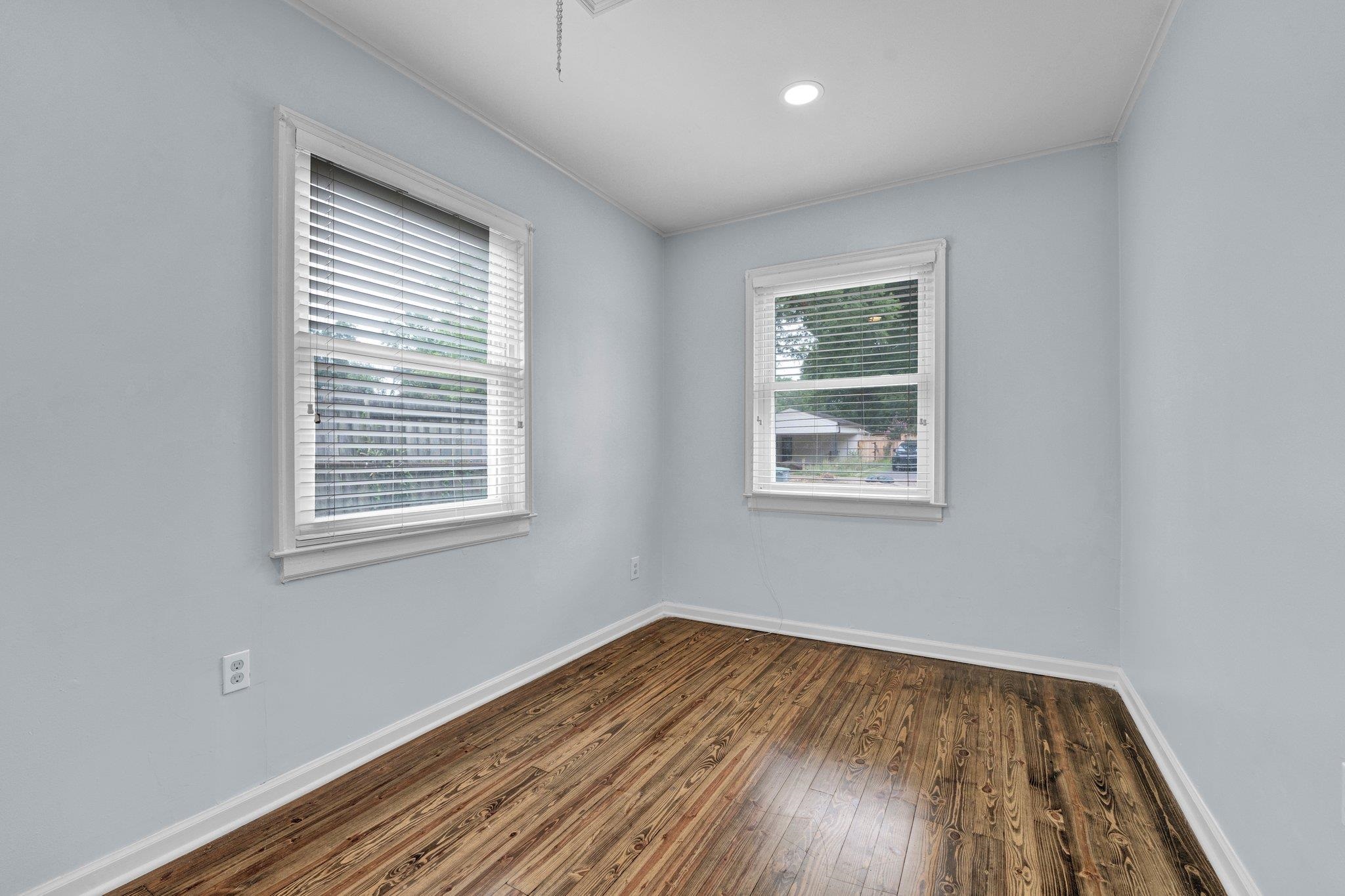1270 W PERKINS RD W